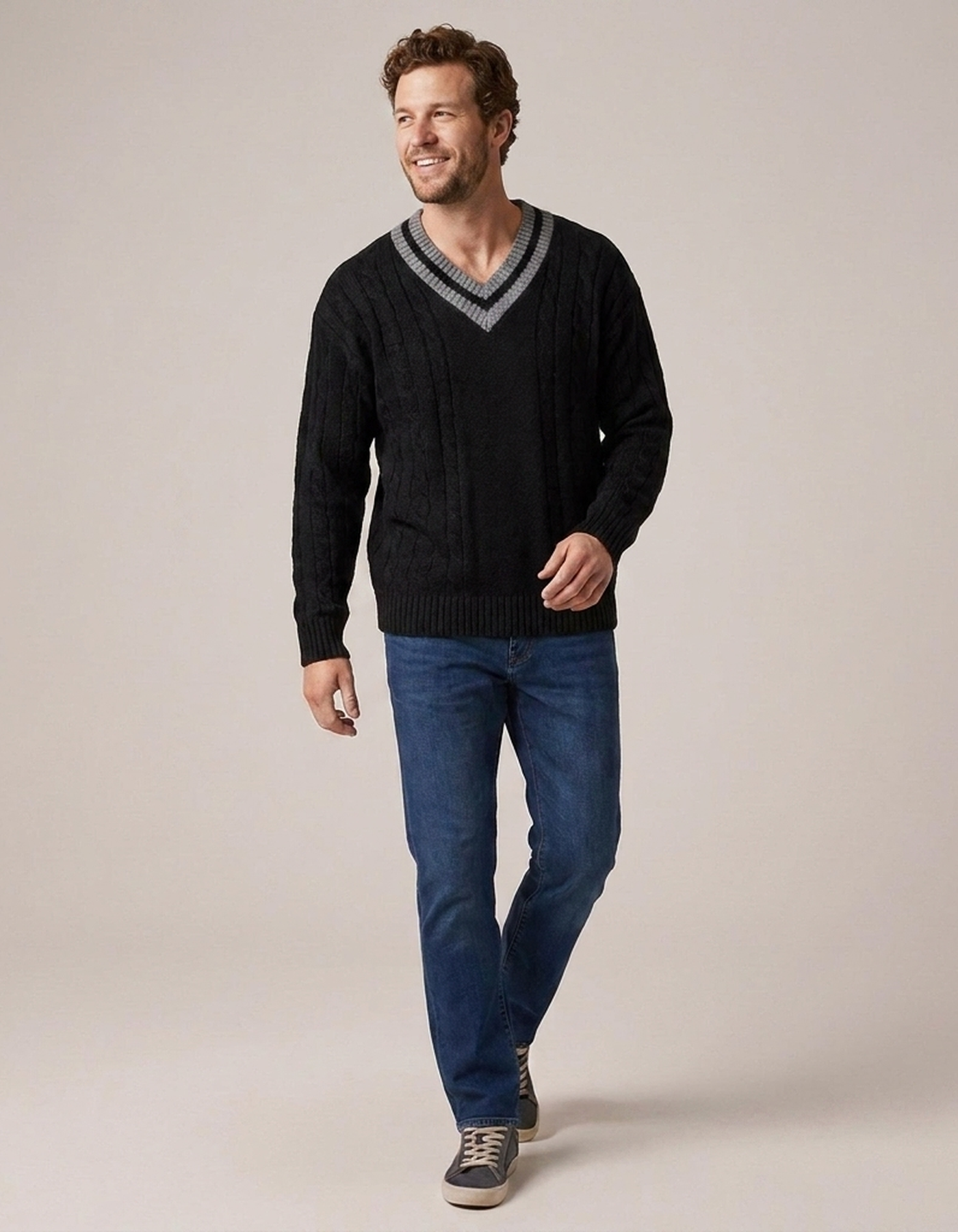 PLUXSTYLE::numise::mens-contrast-trim-v-neck-sweater::front