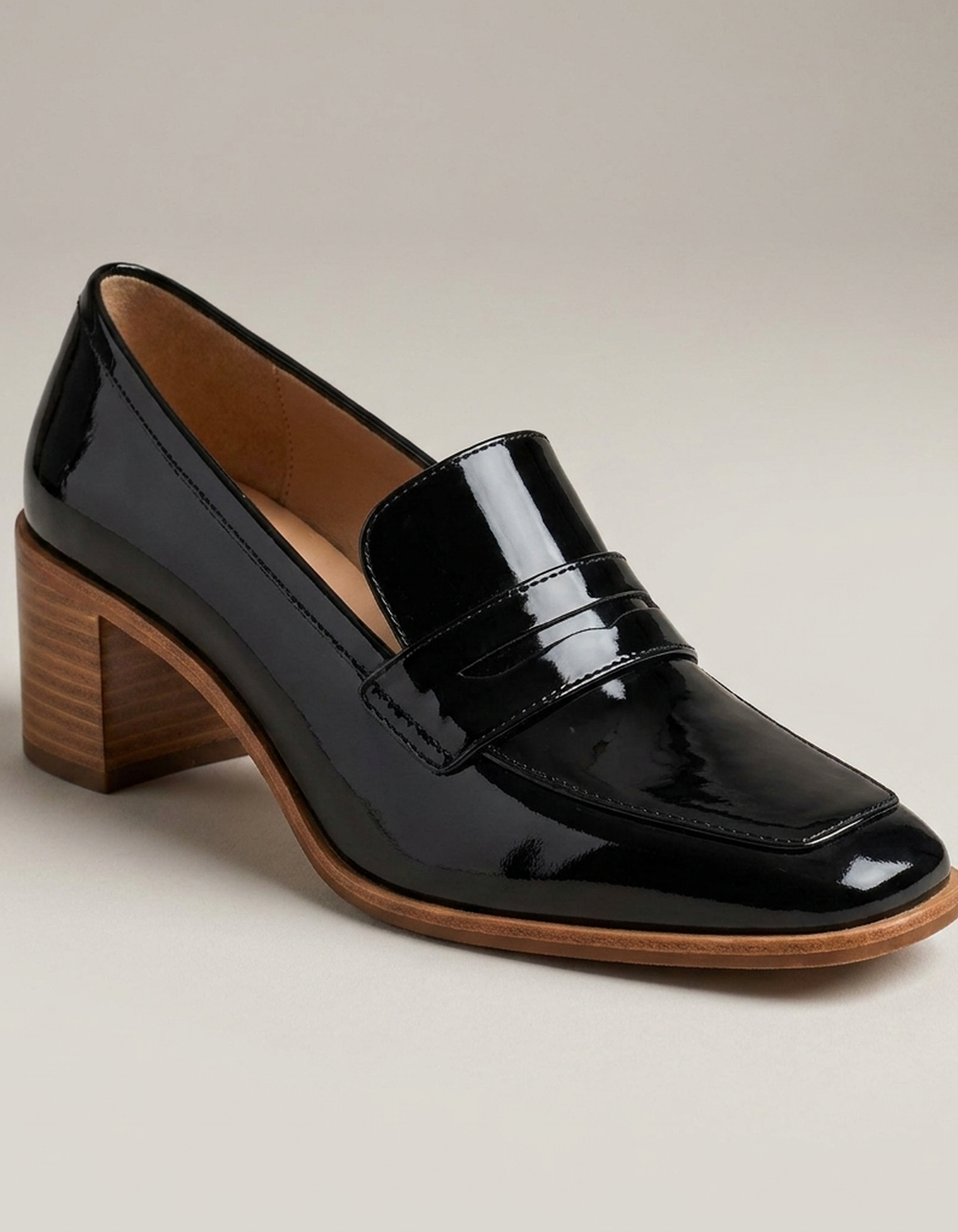PLUXSTYLE::numise::adeline-high-shine-loafers::closeup-hero