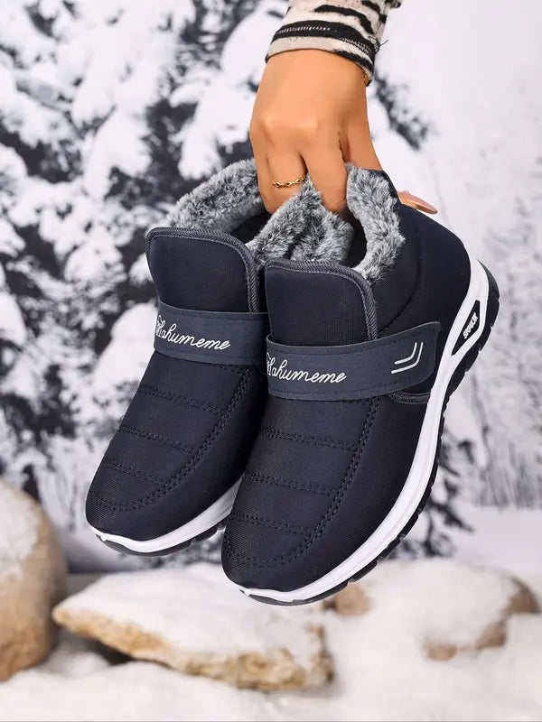PLUXSTYLE::numise::womens-slip-on-snow-boots::lifestyle-keep-2