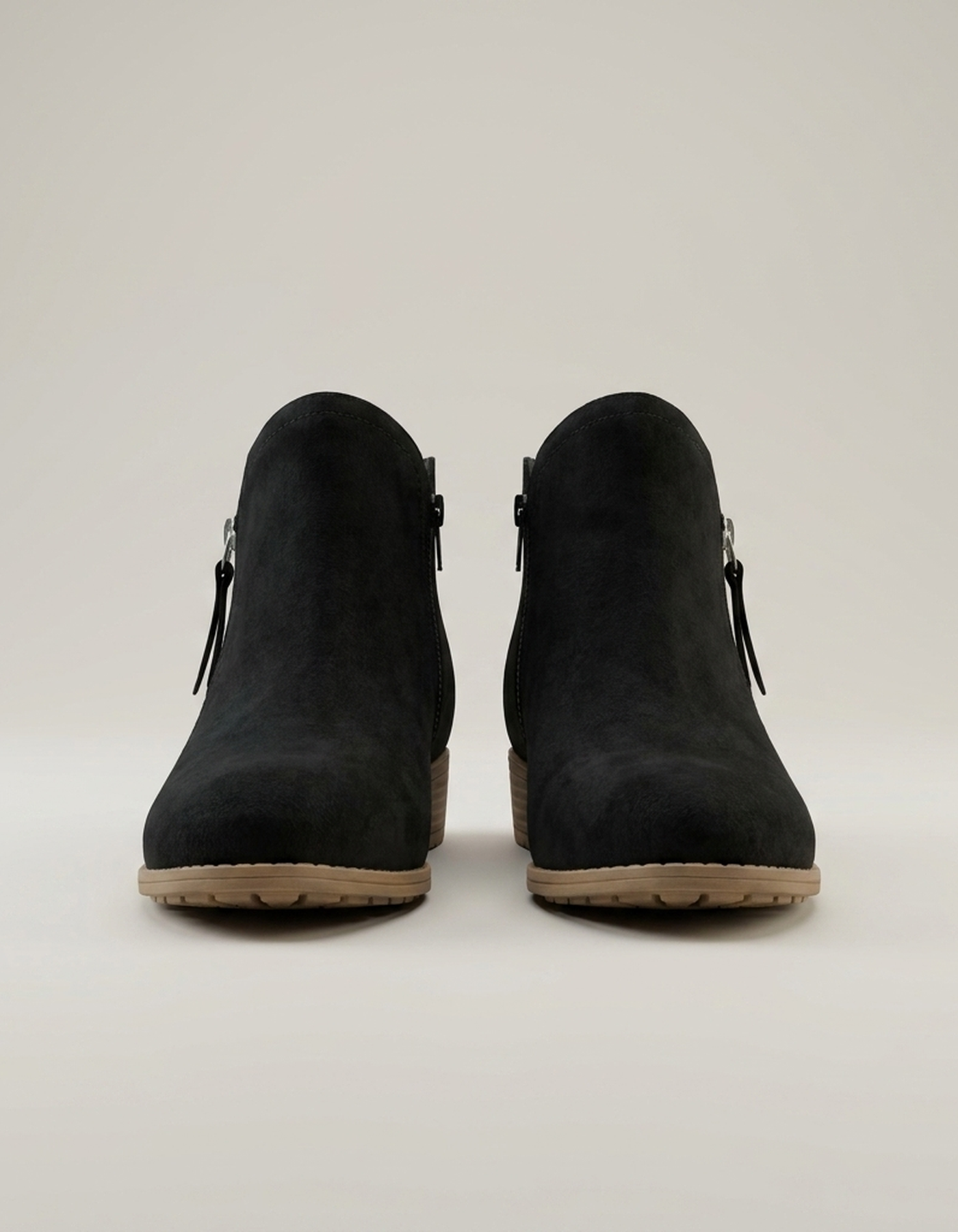 PLUXSTYLE::numise::low-block-heel-ankle-boots::pack-black