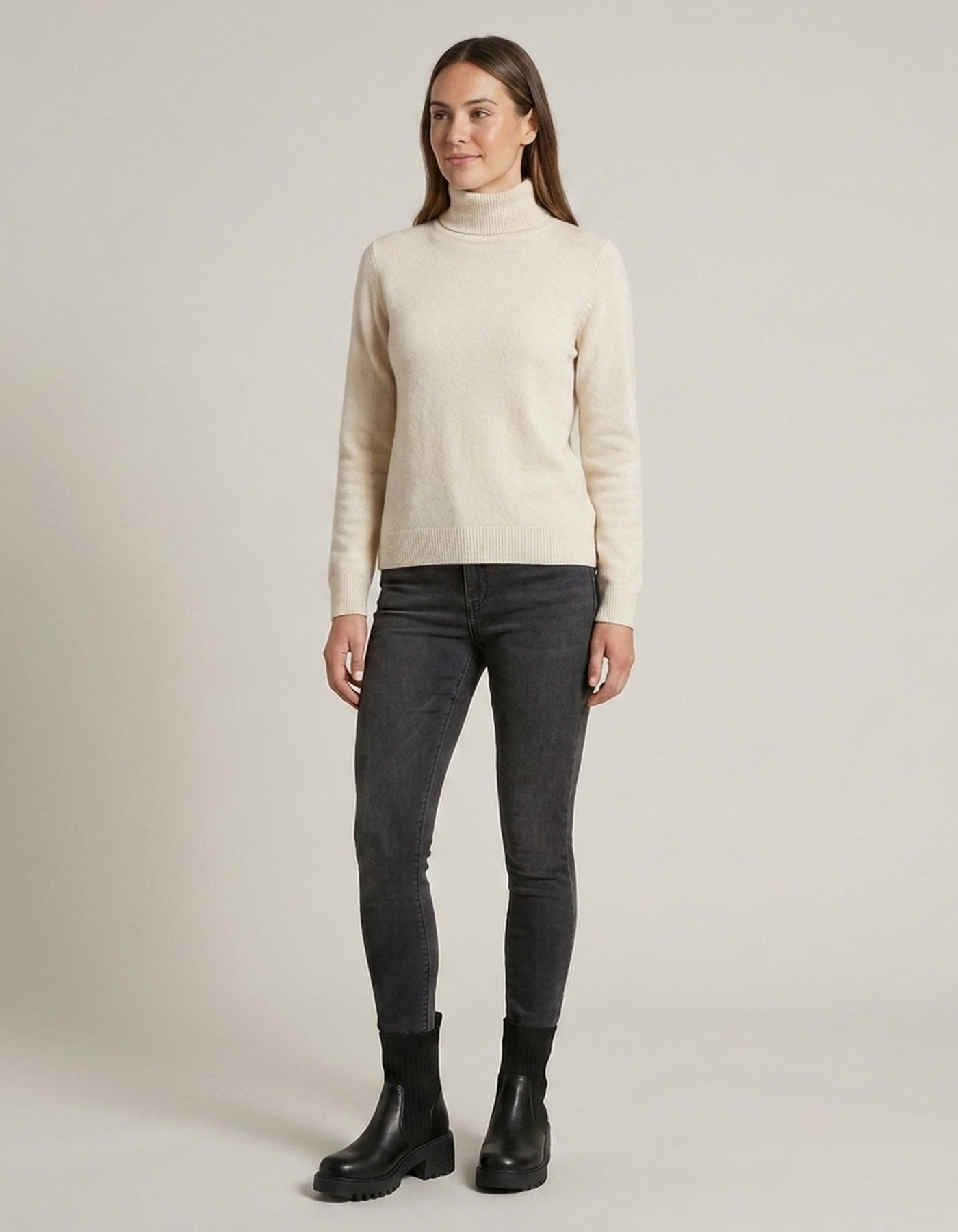 PLUXSTYLE::numise::addison-everyday-platform-boots::zoom-out