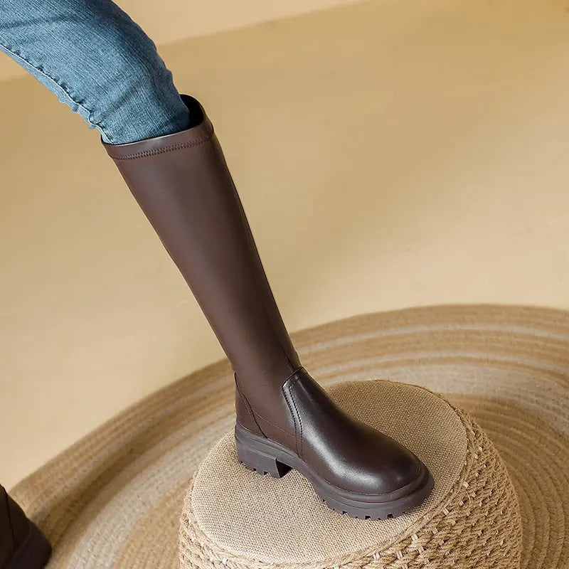 PLUXSTYLE::numise::chunky-knee-high-boots::lifestyle-keep-2