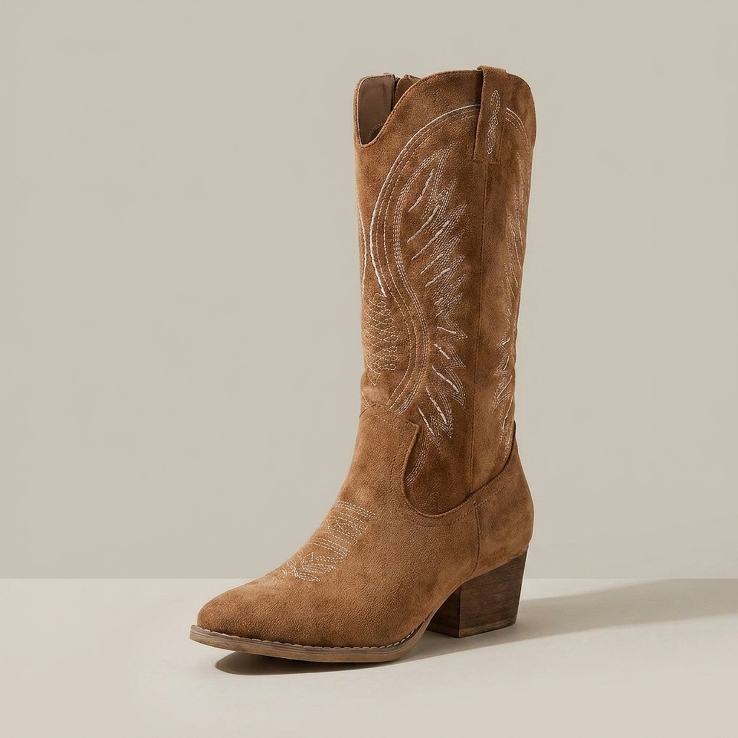 PLUXSTYLE::numise::aurora-sleek-comfort-boots::closeup-hero