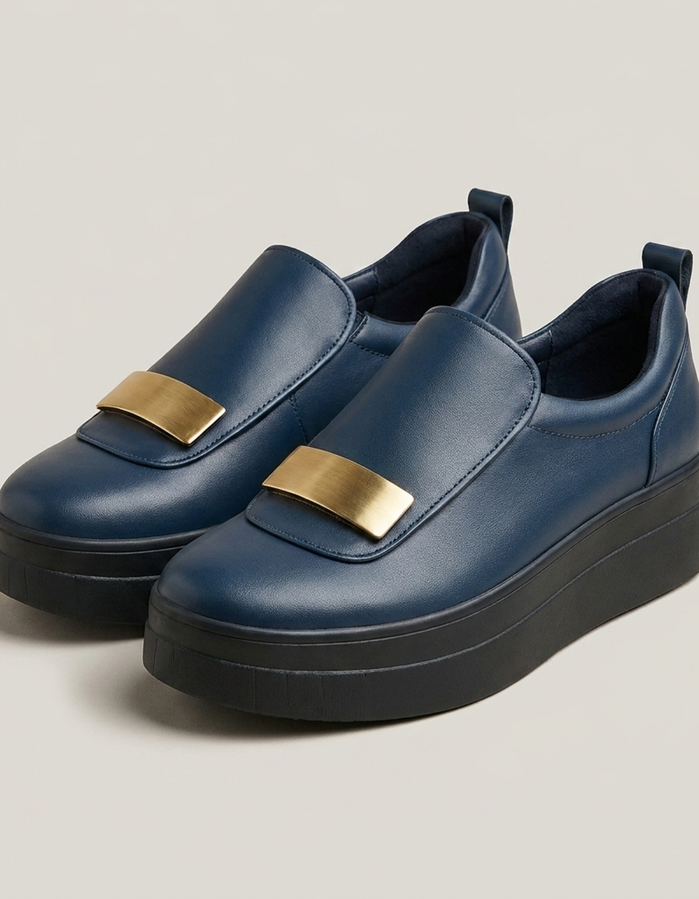 PLUXSTYLE::numise::clara-platform-loafers::pack-blue