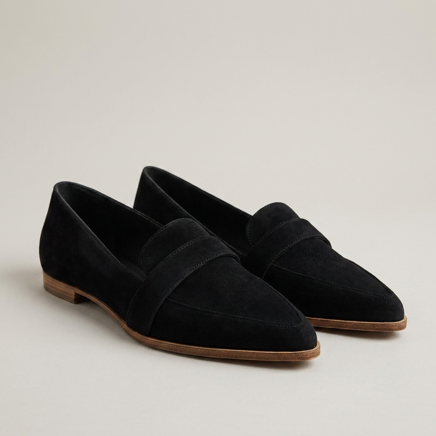 PLUXSTYLE::numise::pointed-toe-comfort-loafers::pack-black