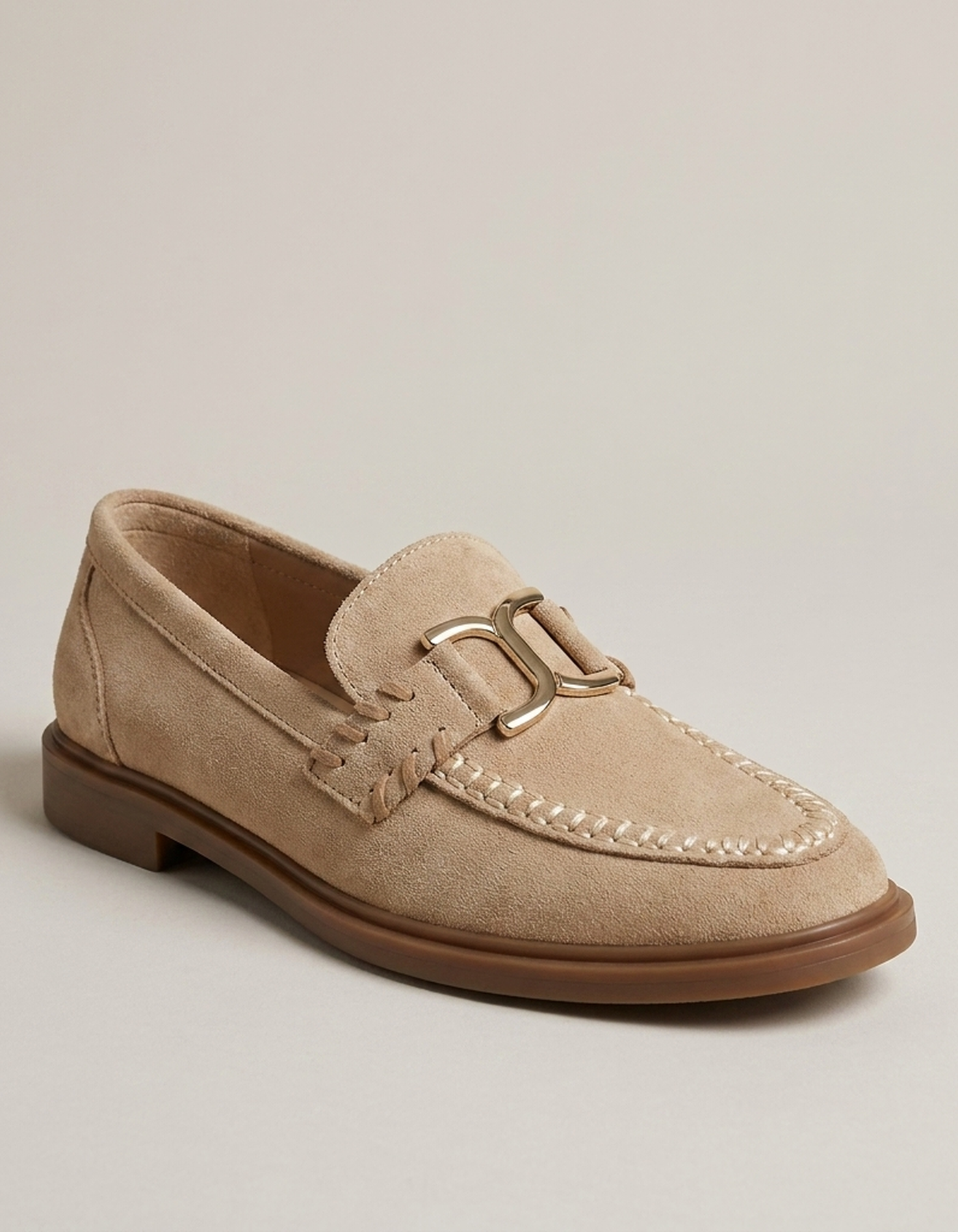 PLUXSTYLE::numise::amelie-everyday-loafers::closeup-hero