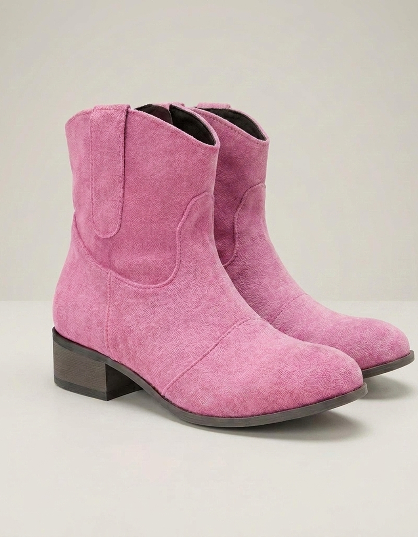 PLUXSTYLE::numise::womens-western-ankle-boots::closeup-detail