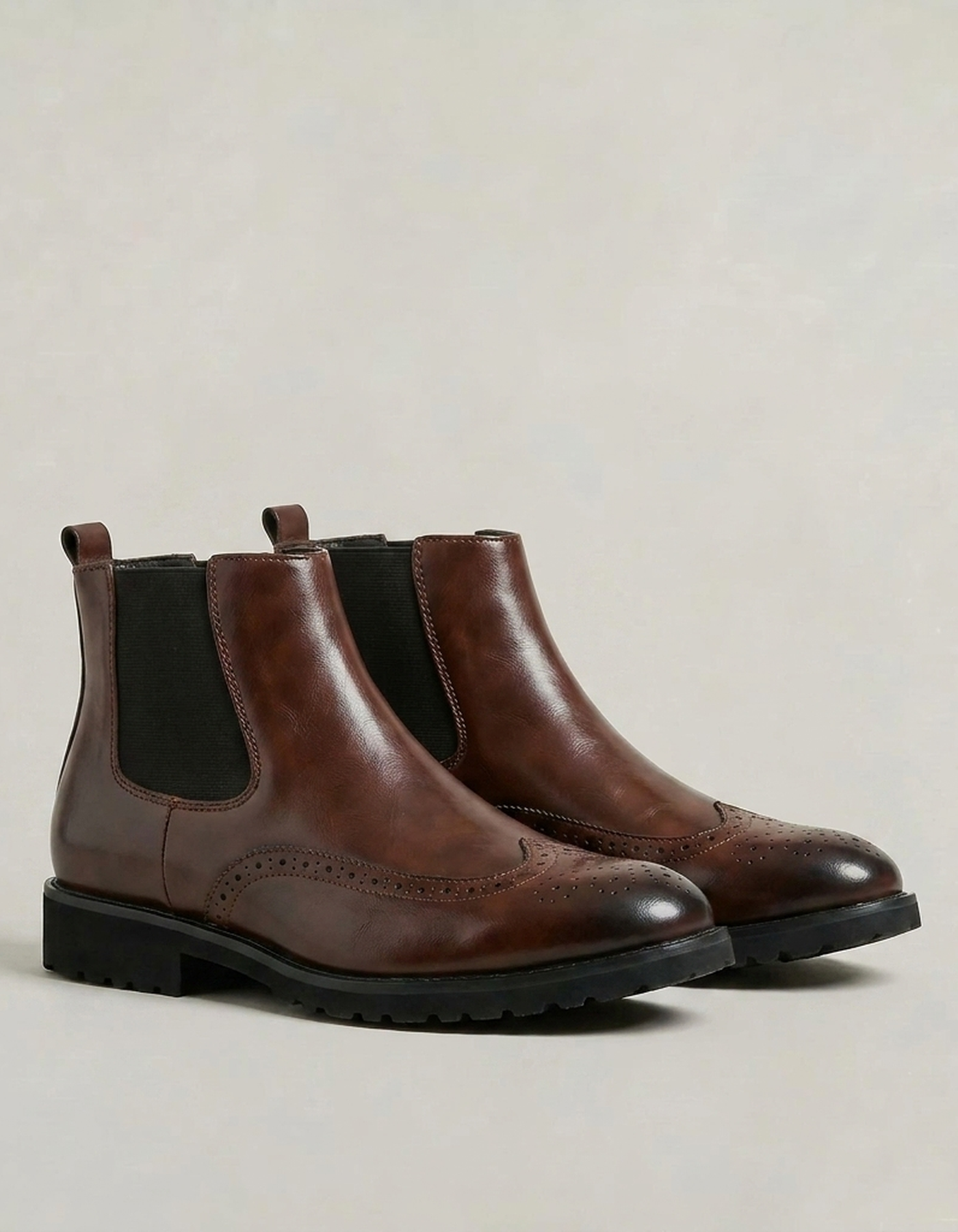 PLUXSTYLE::numise::mens-wingtip-chelsea-boots::pack-brown