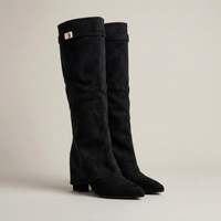 PLUXSTYLE::numise::pointed-toe-tall-boots::closeup-detail