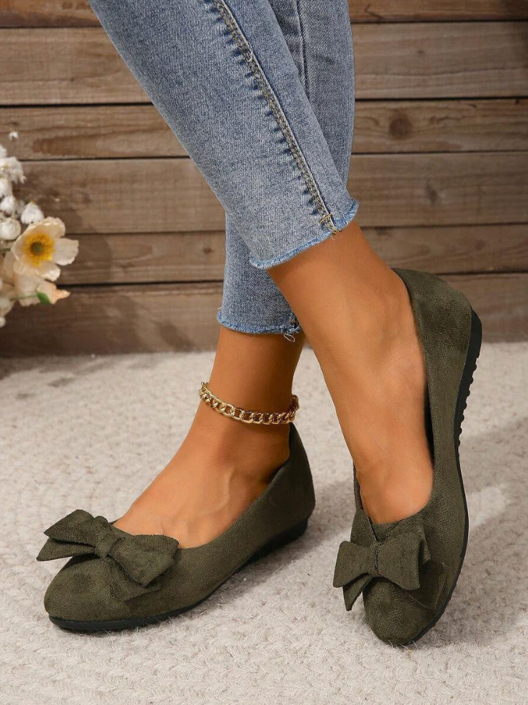 PLUXSTYLE::numise::annabelle-bow-detail-ballerina-flats::lifestyle-keep-2