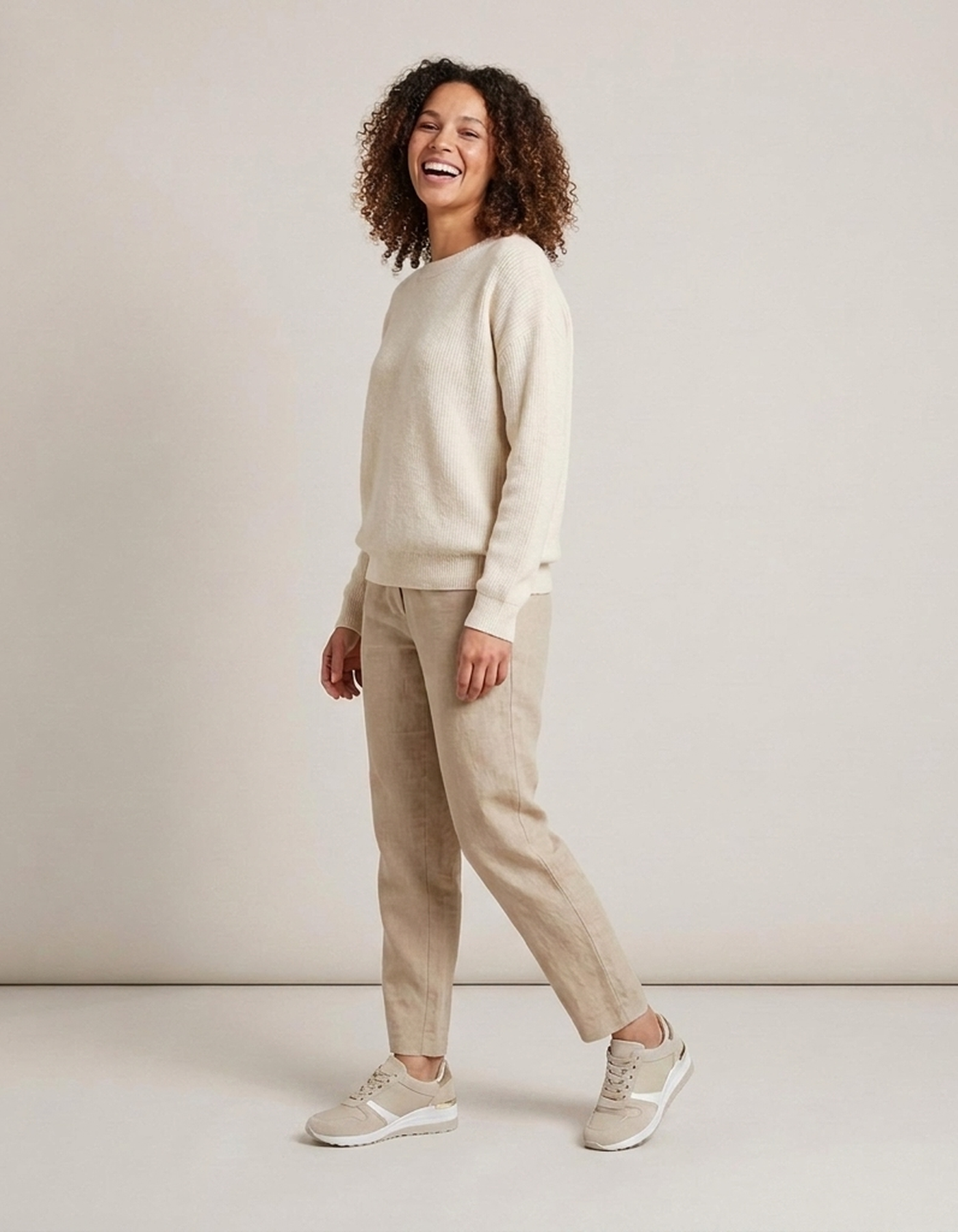 PLUXSTYLE::numise::everyday-lace-up-platform-sneakers::zoom-out
