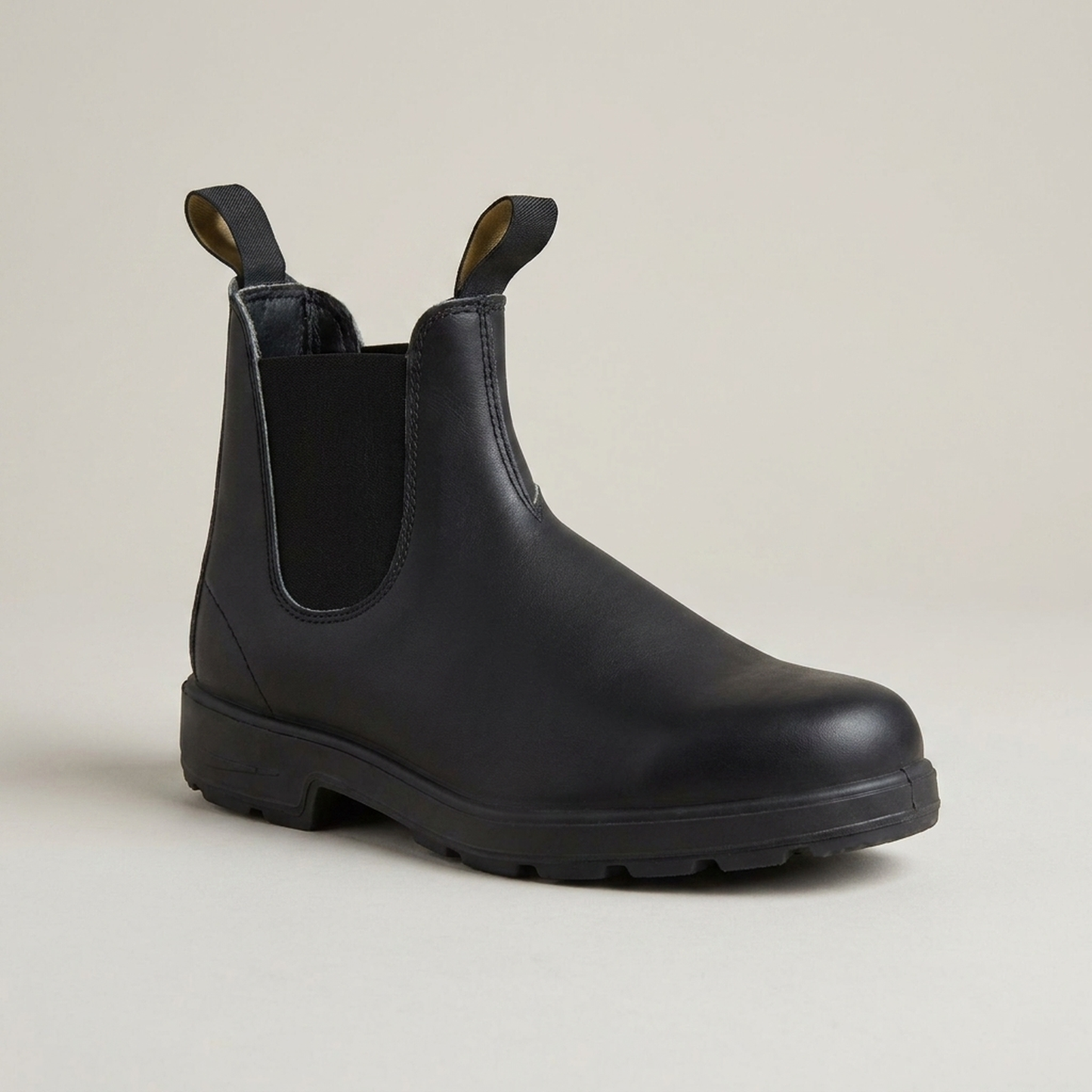 PLUXSTYLE::numise::mens-lug-sole-chelsea-boots::closeup-hero