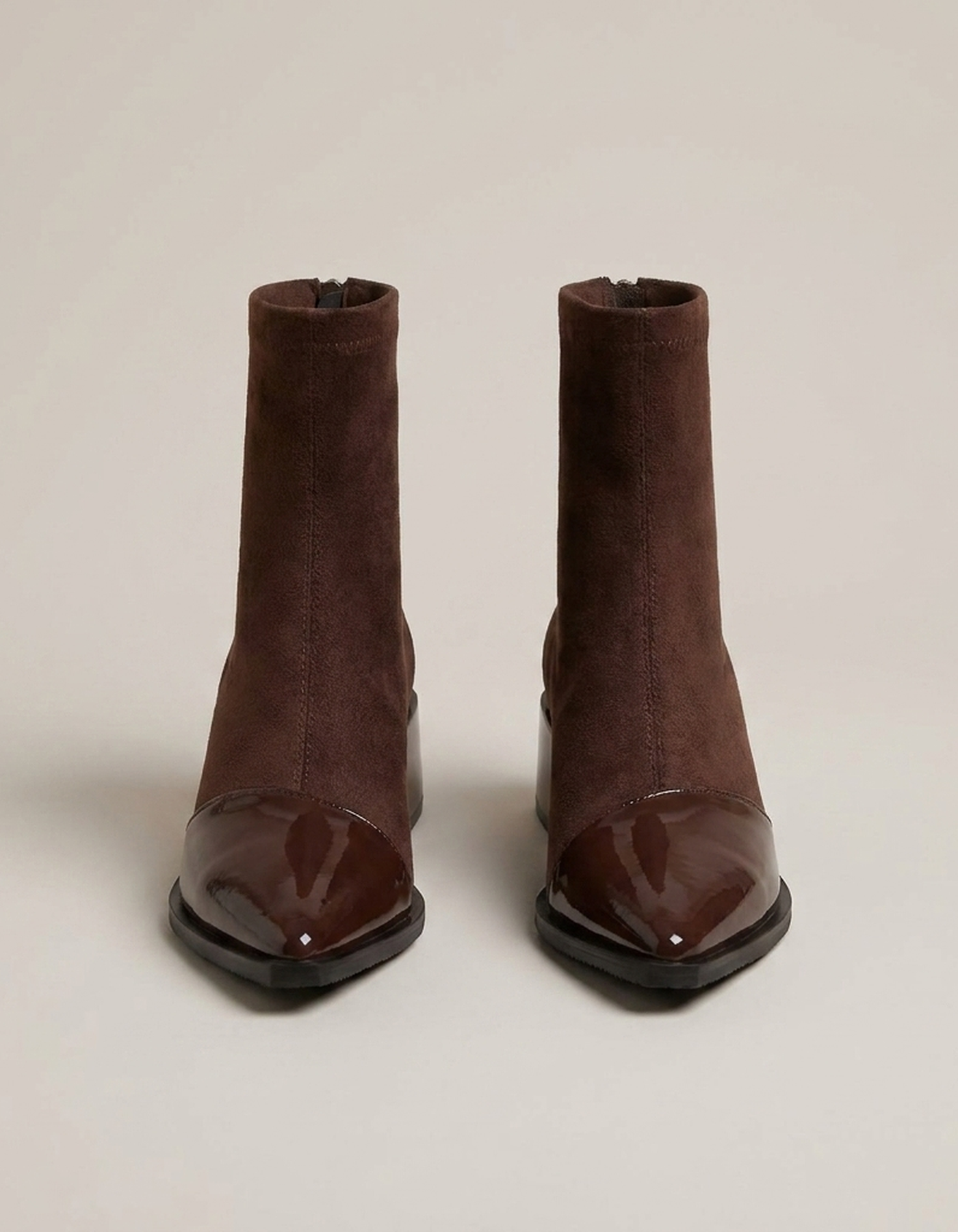 PLUXSTYLE::numise::gloss-detail-block-heel-ankle-boots::pack-brown
