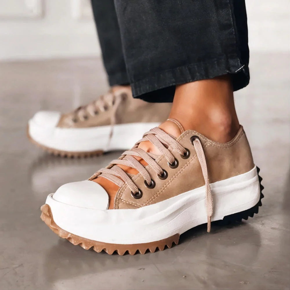 PLUXSTYLE::numise::bella-casual-platform-sneakers::lifestyle-keep-1