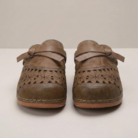 PLUXSTYLE::numise::womens-adjustable-everyday-clogs::pack-brown
