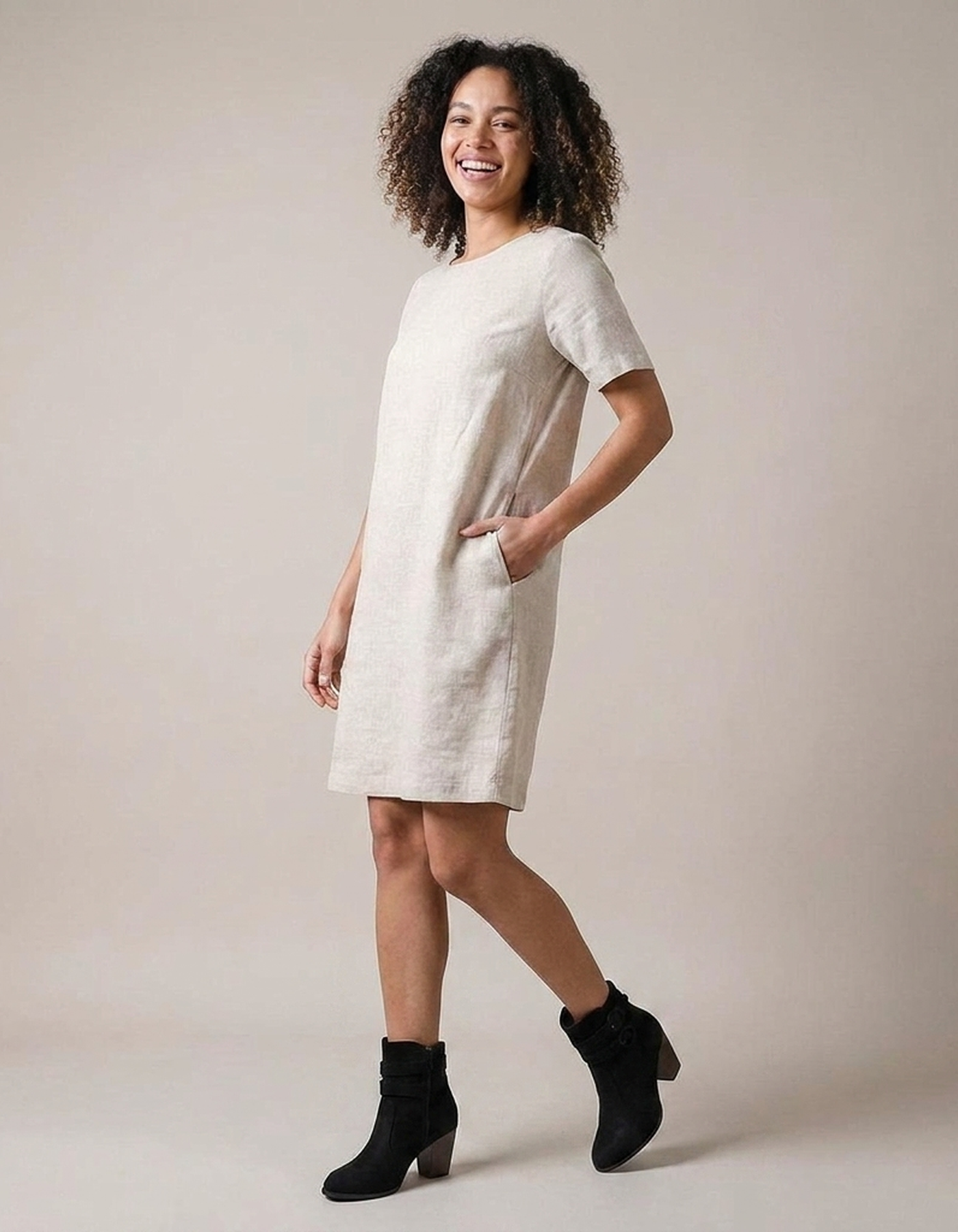 PLUXSTYLE::numise::womens-buckle-detail-cowboy-boots::zoom-out