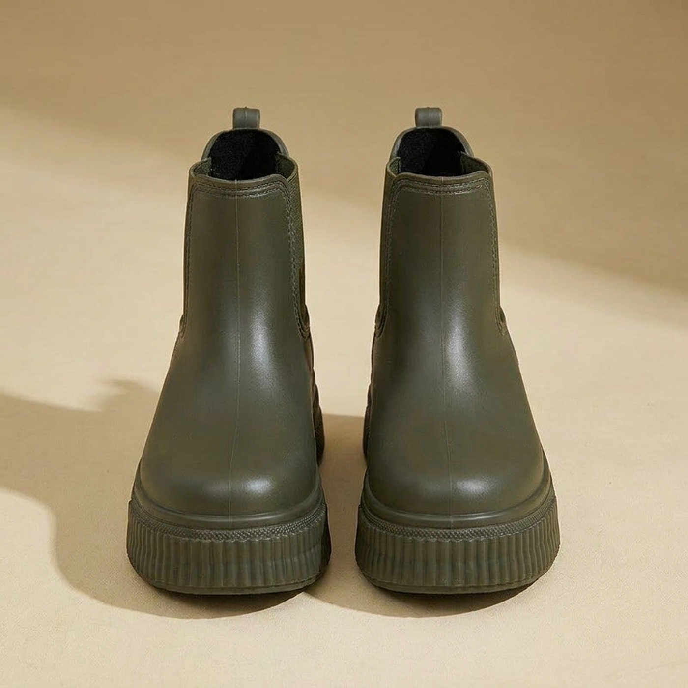 PLUXSTYLE::numise::rain-ready-platform-chelsea-boots::pack-green