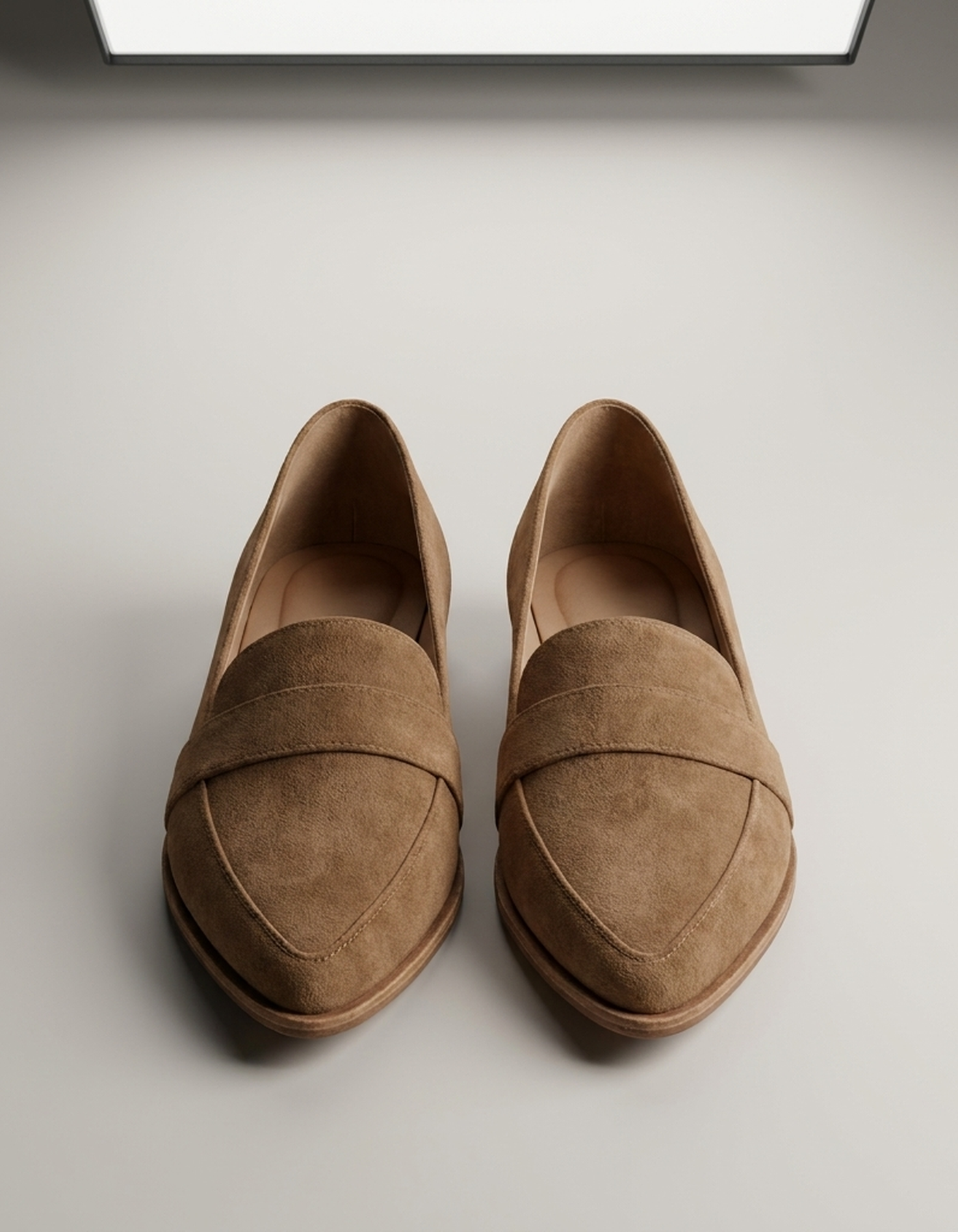 PLUXSTYLE::numise::pointed-toe-comfort-loafers::pack-brown