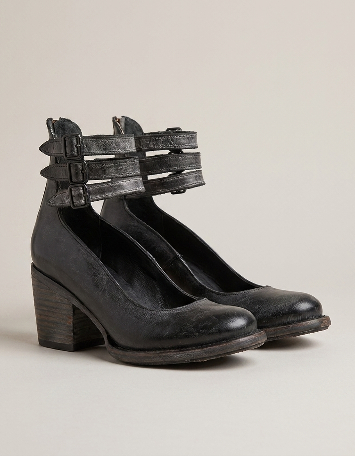 PLUXSTYLE::numise::graceful-comfort-ankle-boots::pack-black