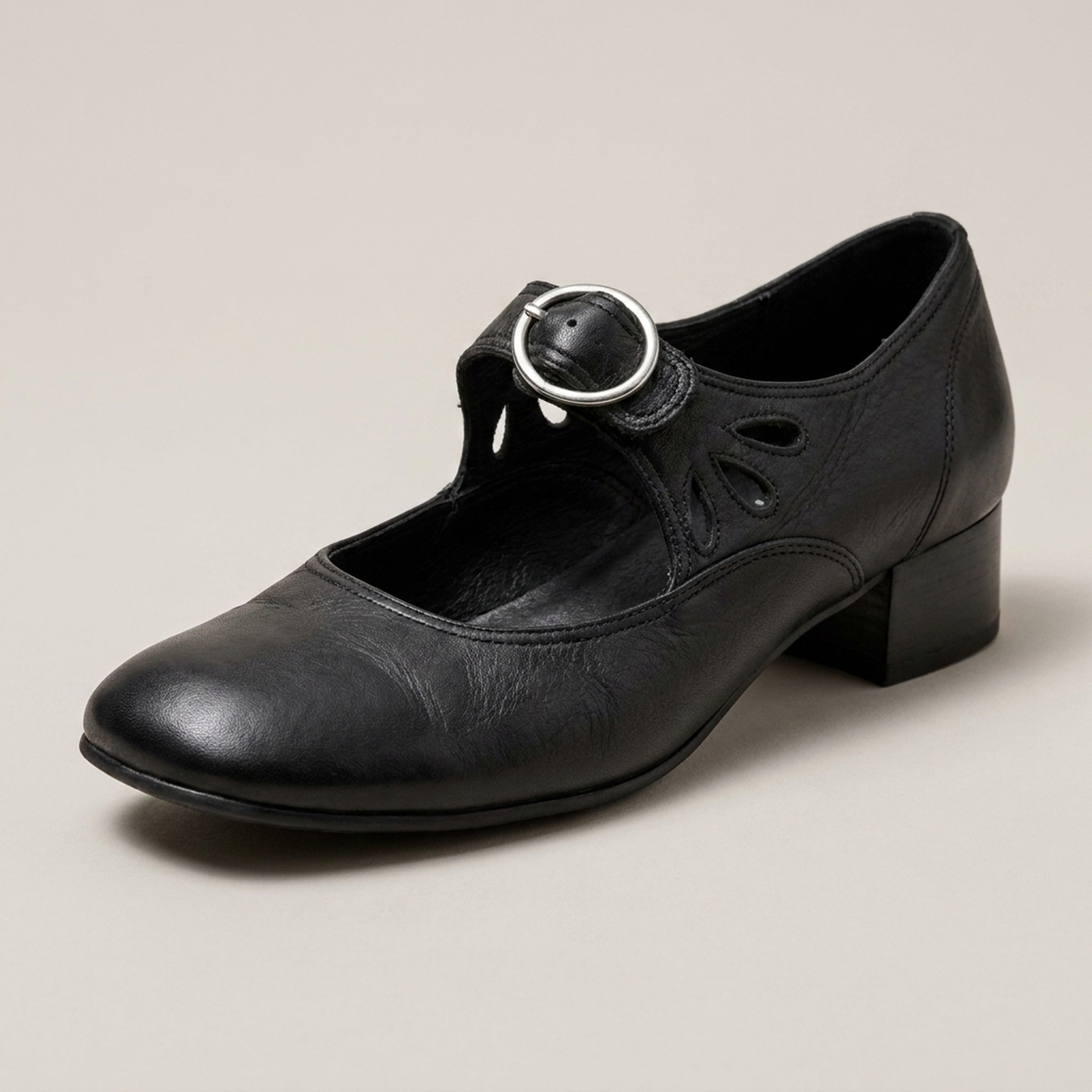 PLUXSTYLE::numise::amelia-buckle-strap-mary-jane-shoes::closeup-hero