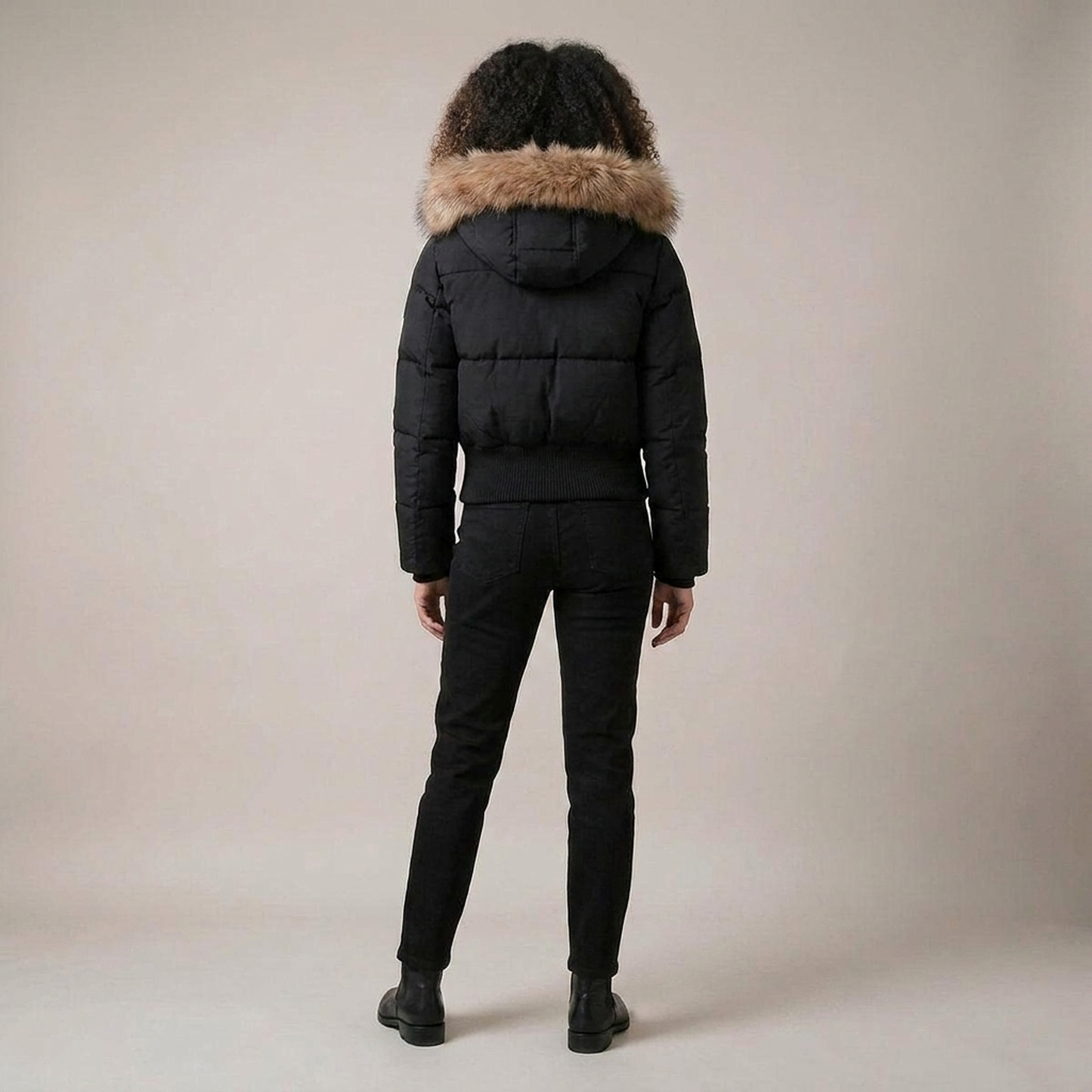 PLUXSTYLE::numise::ariana-short-hooded-puffer-jacket::back