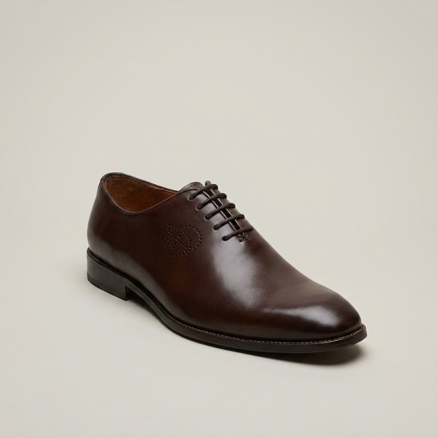 PLUXSTYLE::numise::antonino-mens-oxford-dress-shoes::closeup-hero