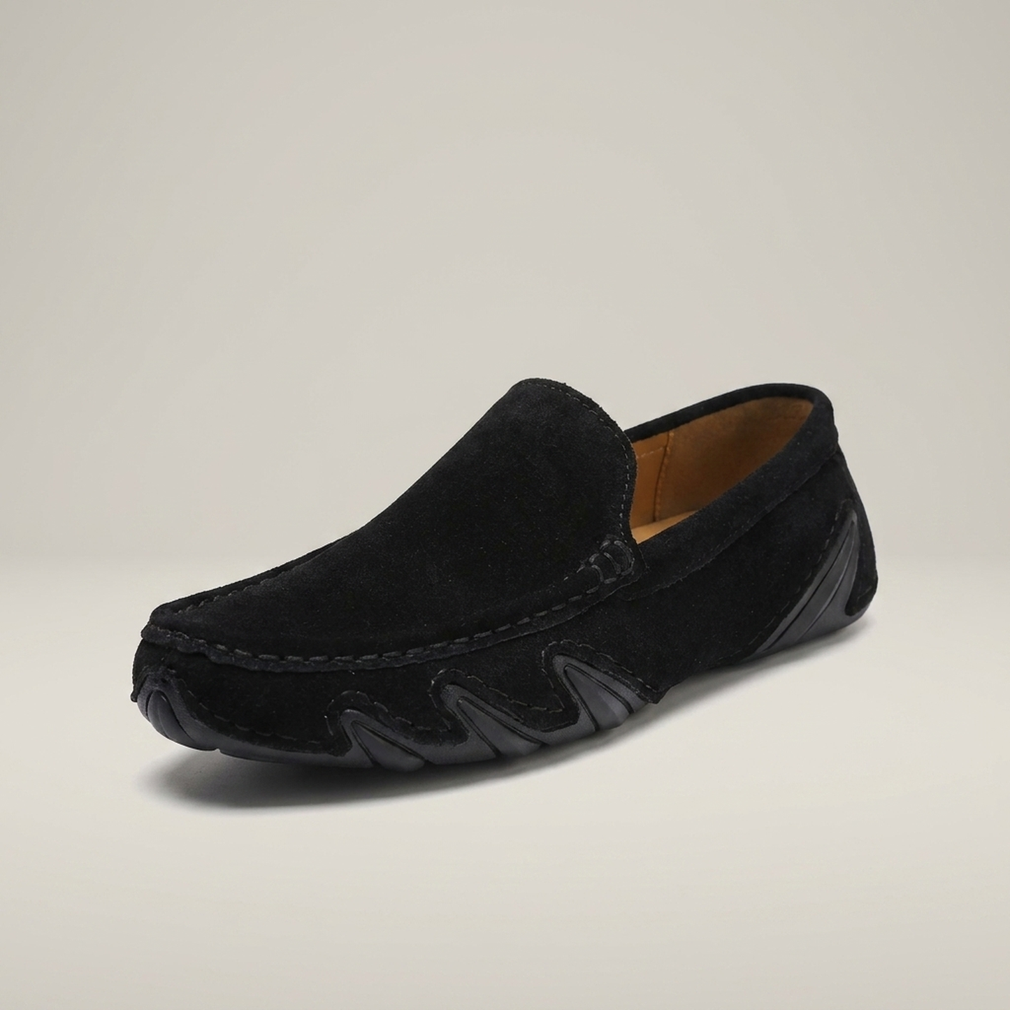 PLUXSTYLE::numise::urbanstep-wide-toe-loafers::closeup-hero