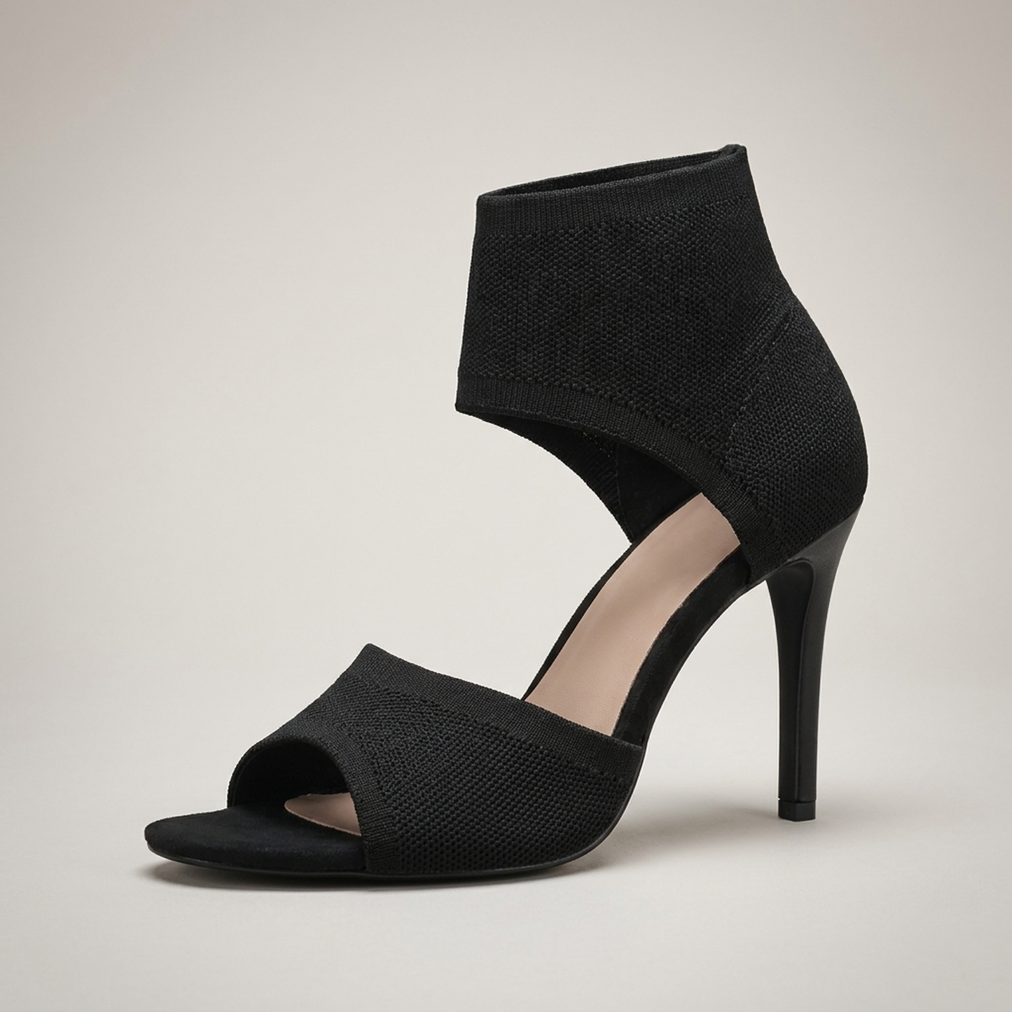 PLUXSTYLE::numise::womens-everyday-zip-ankle-boots::closeup-hero