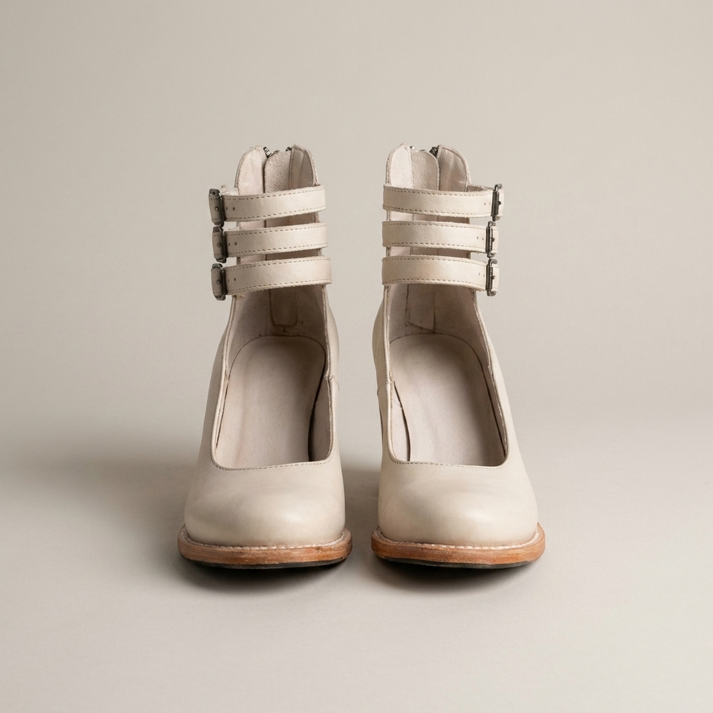 PLUXSTYLE::numise::strappy-block-heel-ankle-boots::pack-white