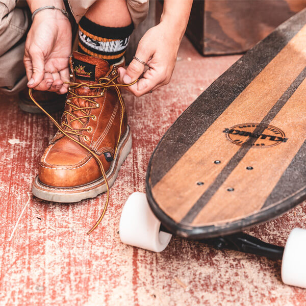 PLUXSTYLE::numise::mens-6-inch-moc-toe-work-boots::lifestyle-keep-2