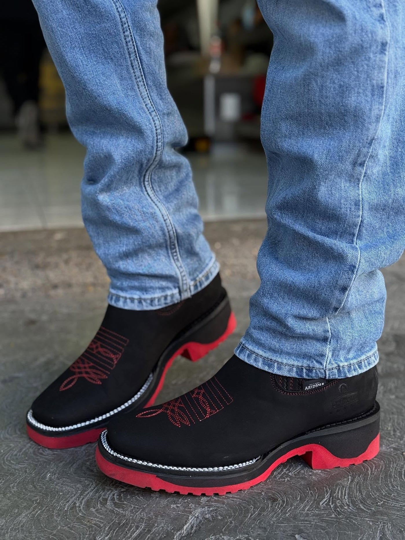 PLUXSTYLE::numise::square-toe-western-ankle-boots::lifestyle-keep-2
