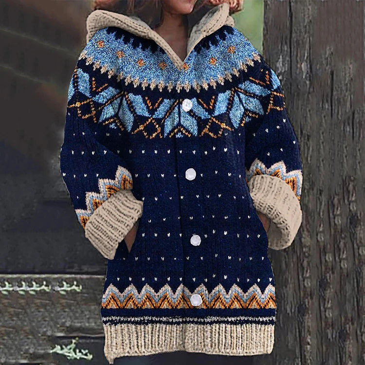 PLUXSTYLE::numise::fair-isle-hooded-table::lifestyle-keep-1