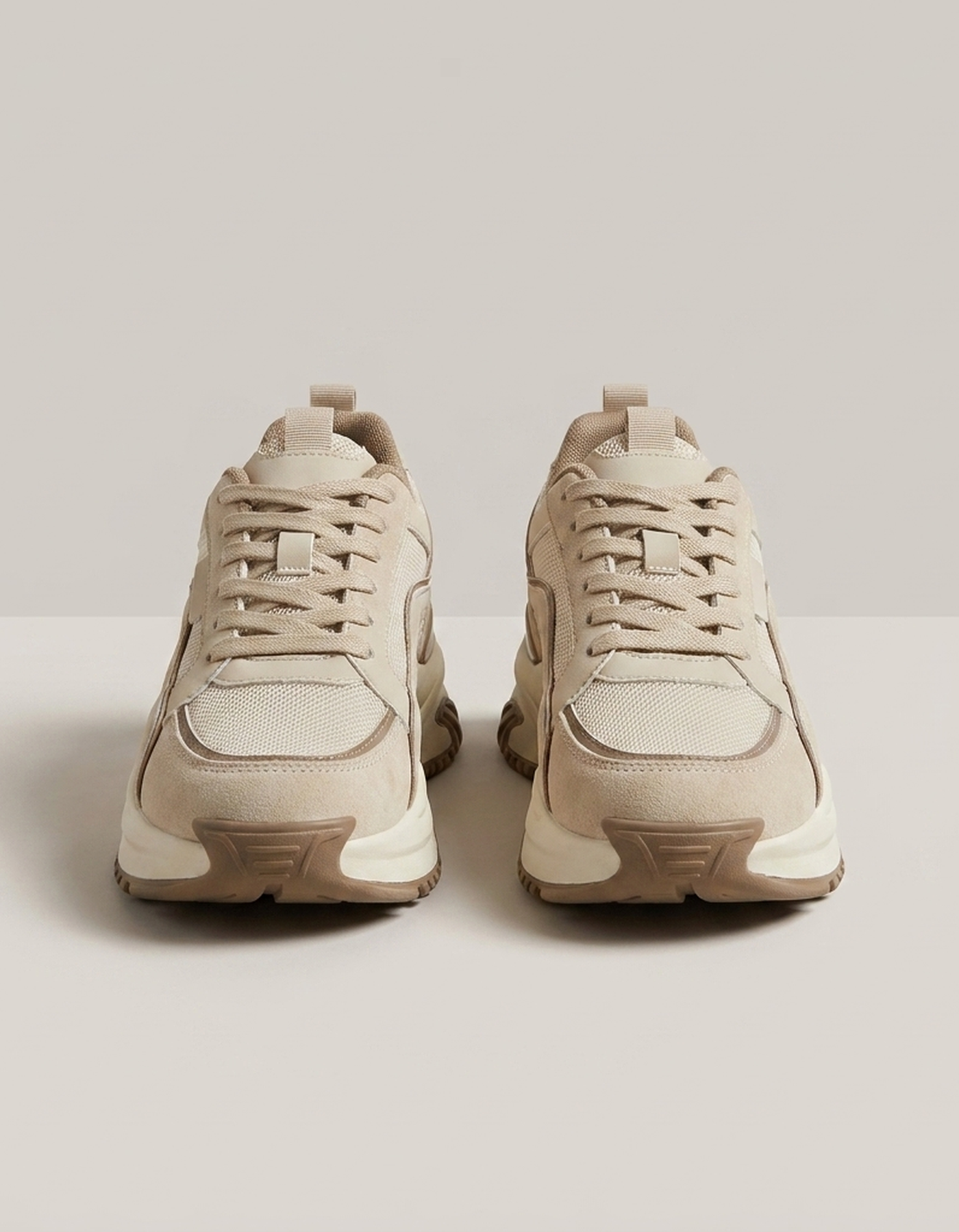 PLUXSTYLE::numise::paneled-chunky-platform-sneakers::pack-beige