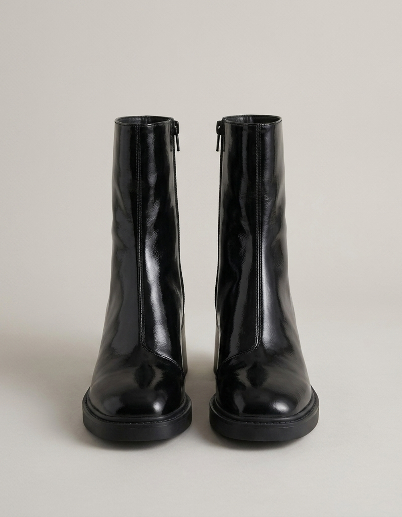 PLUXSTYLE::numise::modern-square-toe-ankle-boots::pack-black