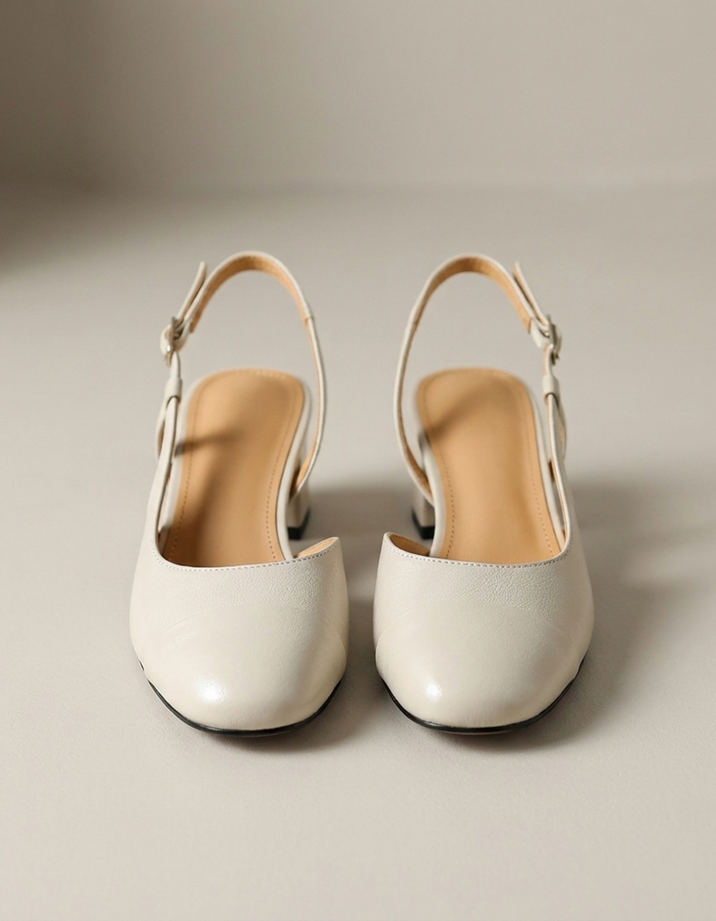 PLUXSTYLE::numise::amelie-block-heel-slingback-pumps::pack-beige