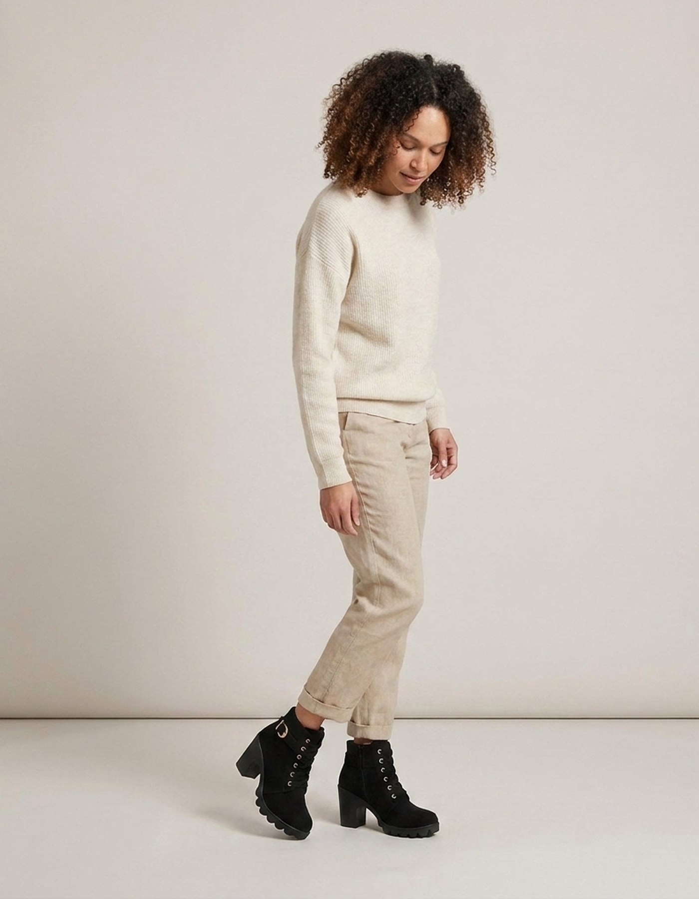 PLUXSTYLE::numise::buckle-chunky-heel-ankle-boots::zoom-out