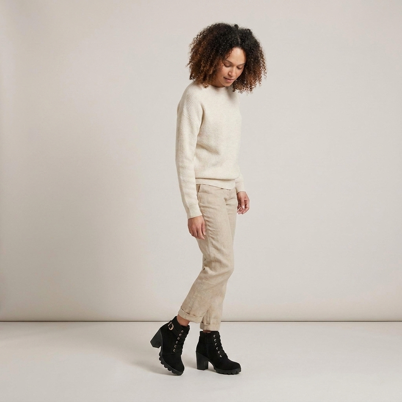 PLUXSTYLE::numise::buckle-chunky-heel-ankle-boots::zoom-out