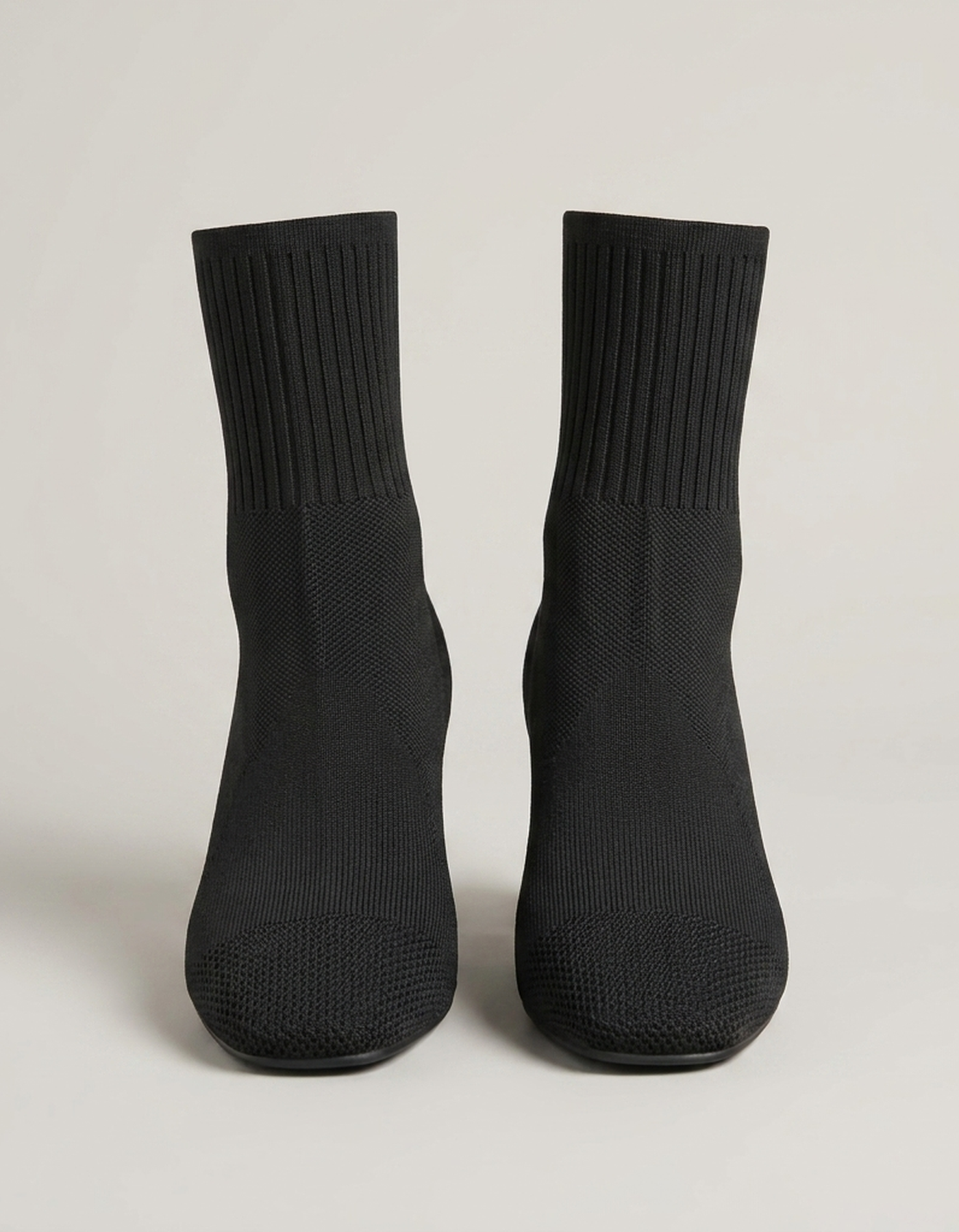 PLUXSTYLE::numise::ribbed-collar-ankle-boots::pack-black
