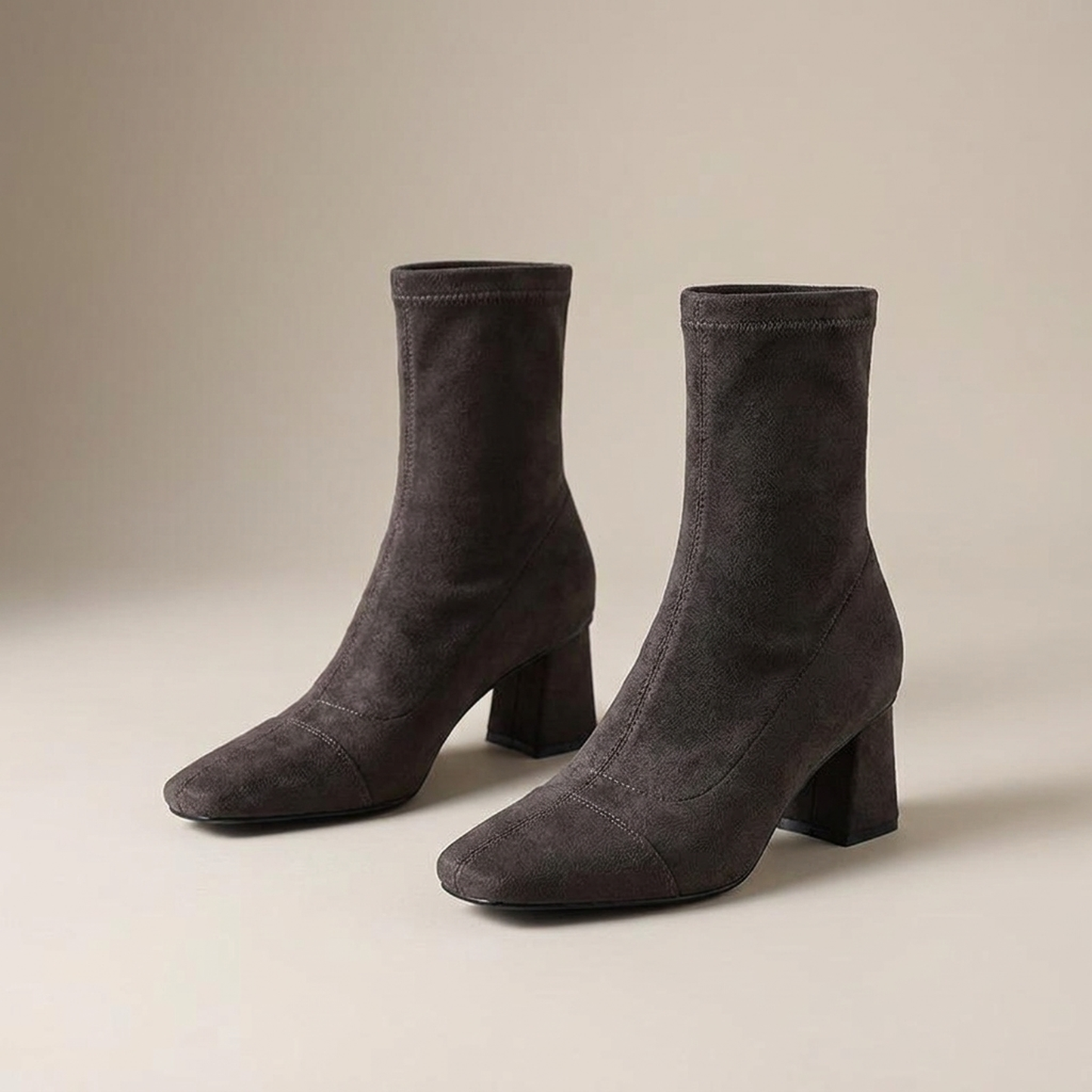 PLUXSTYLE::numise::aelis-everyday-boots::pack-grey