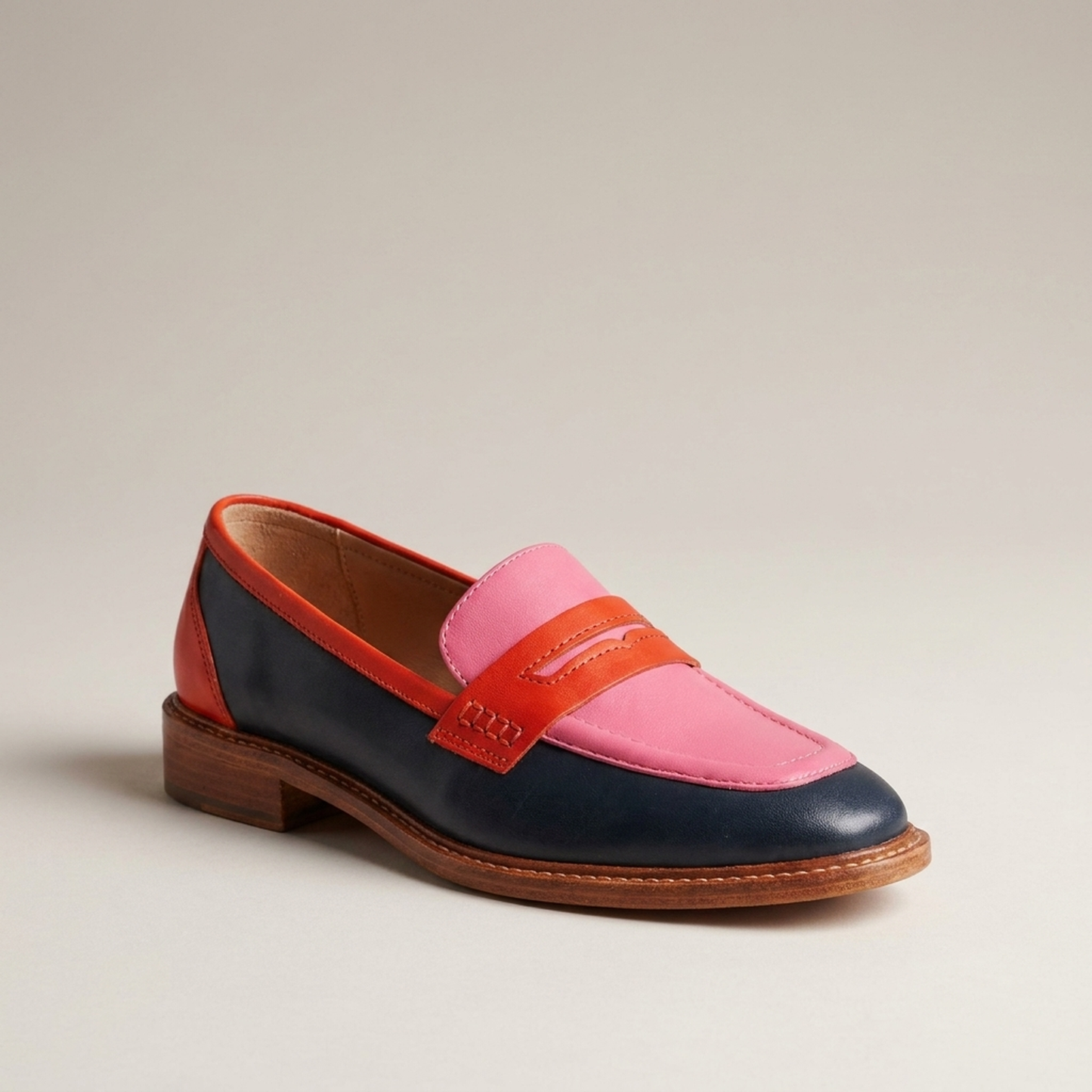 PLUXSTYLE::numise::alisette-ankle-strap-loafers::closeup-hero