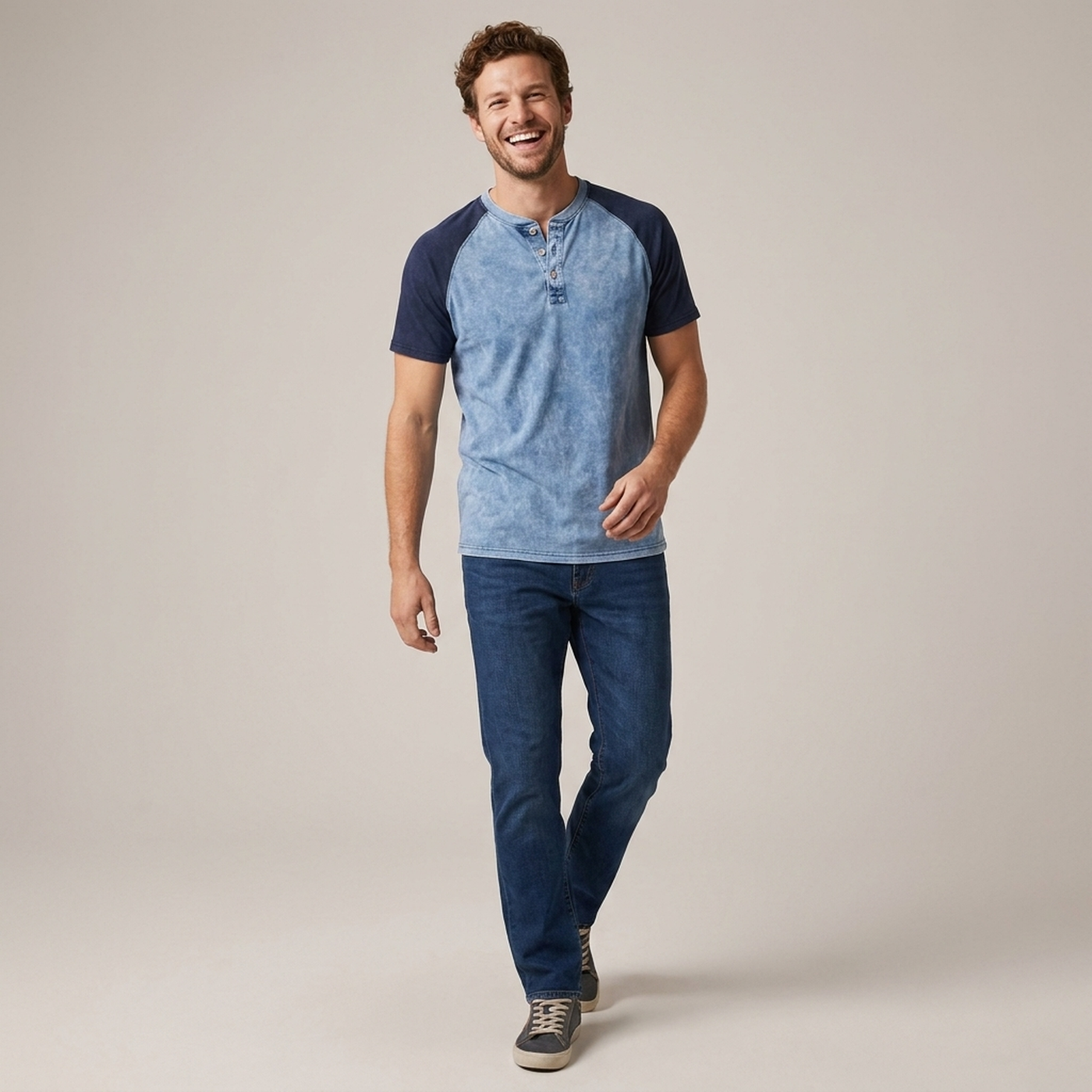 PLUXSTYLE::numise::acid-wash-henley-top::front