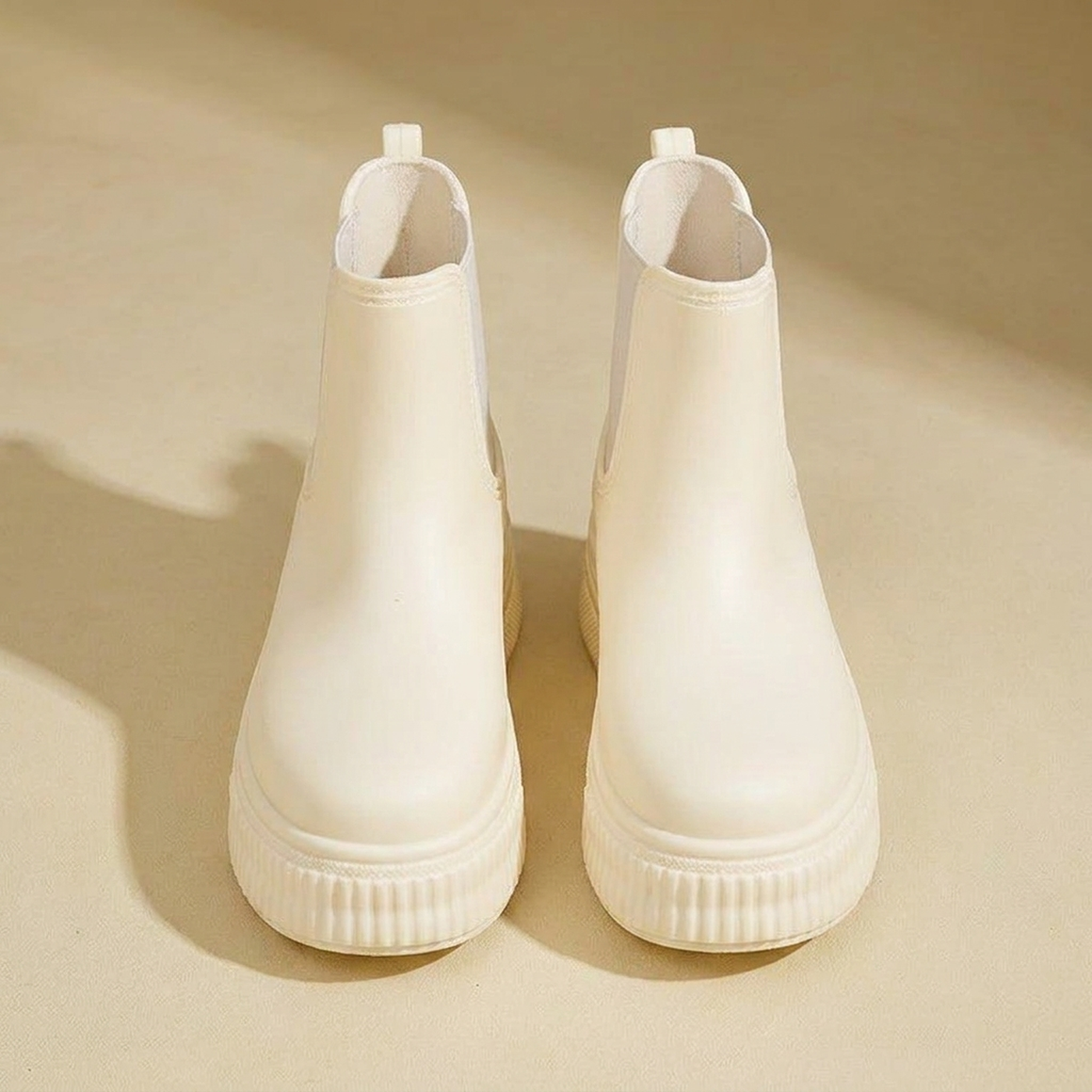 PLUXSTYLE::numise::rain-ready-platform-chelsea-boots::pack-white-stamped-print