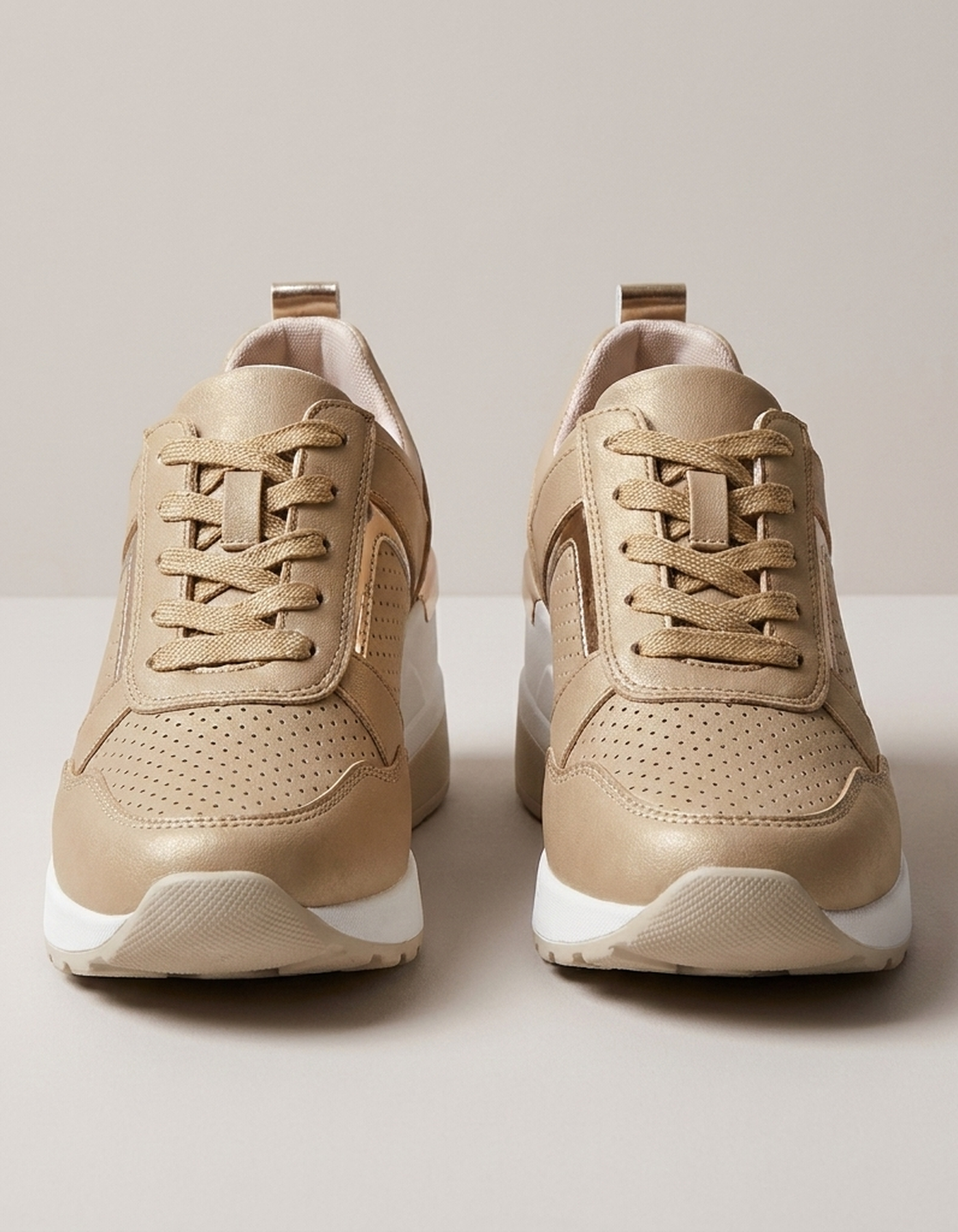 PLUXSTYLE::numise::manuela-structured-platform-sneakers::pack-gold