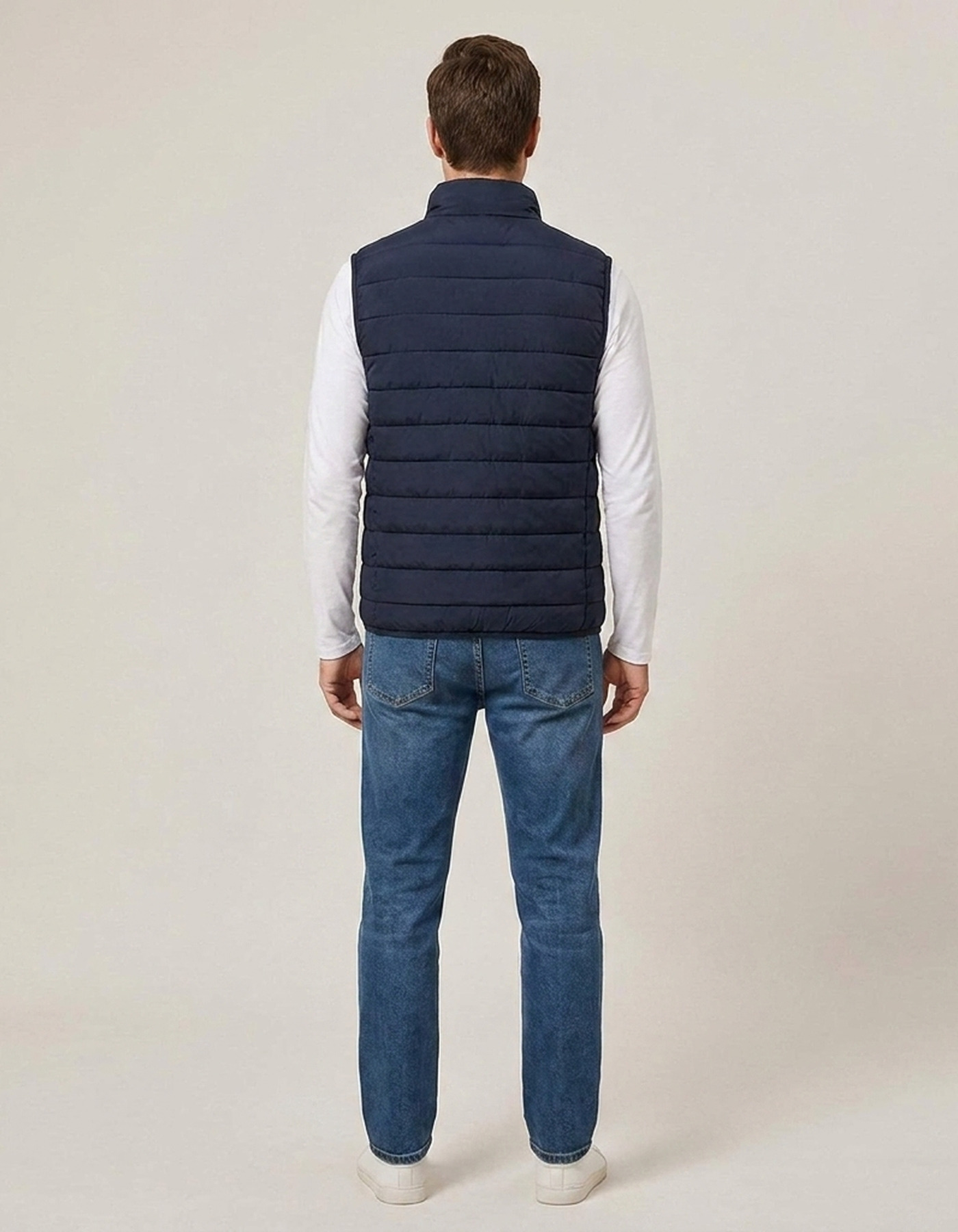 PLUXSTYLE::numise::mens-lightweight-puffer-vest::back