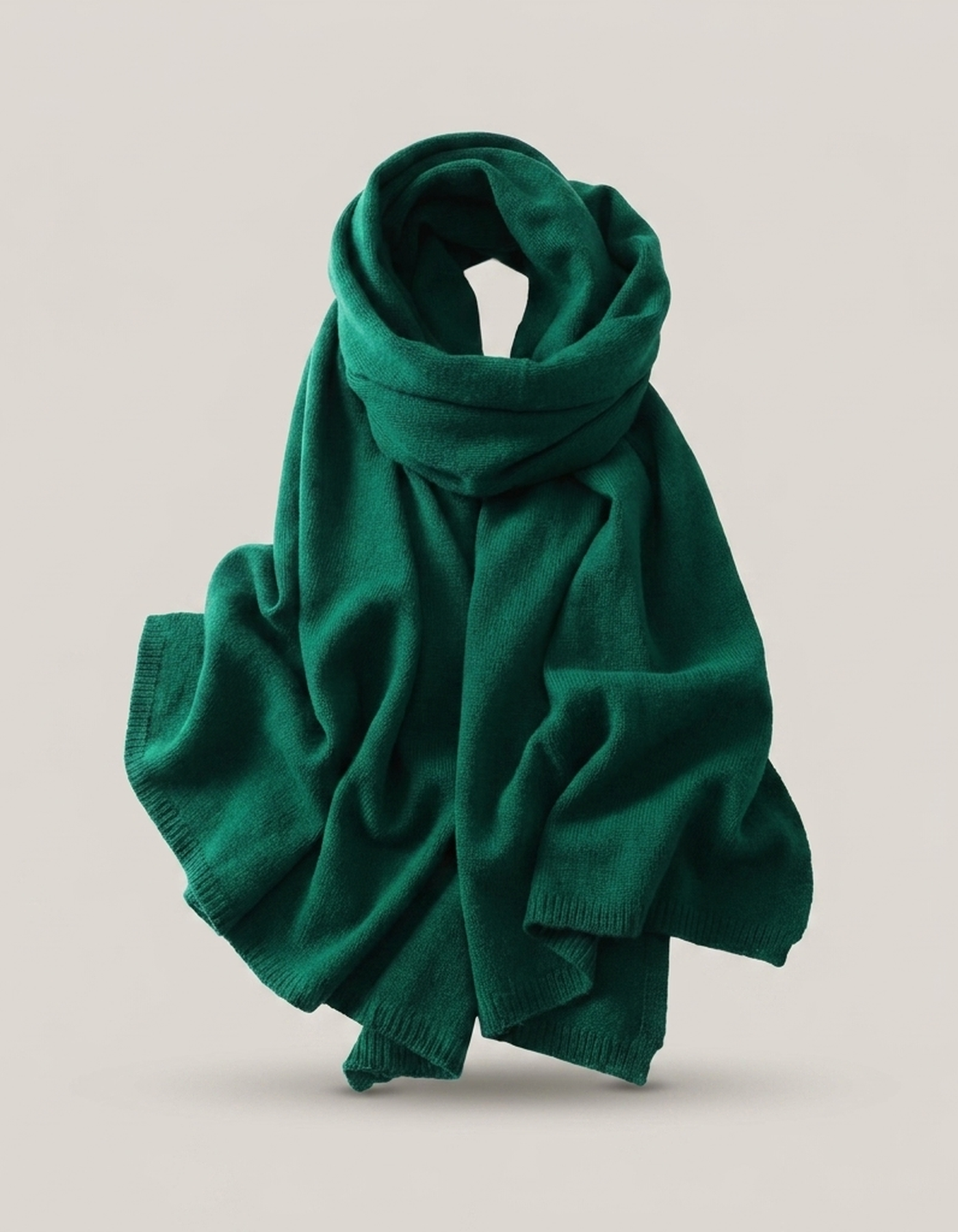 PLUXSTYLE::numise::everyday-lightweight-scarf::pack-green
