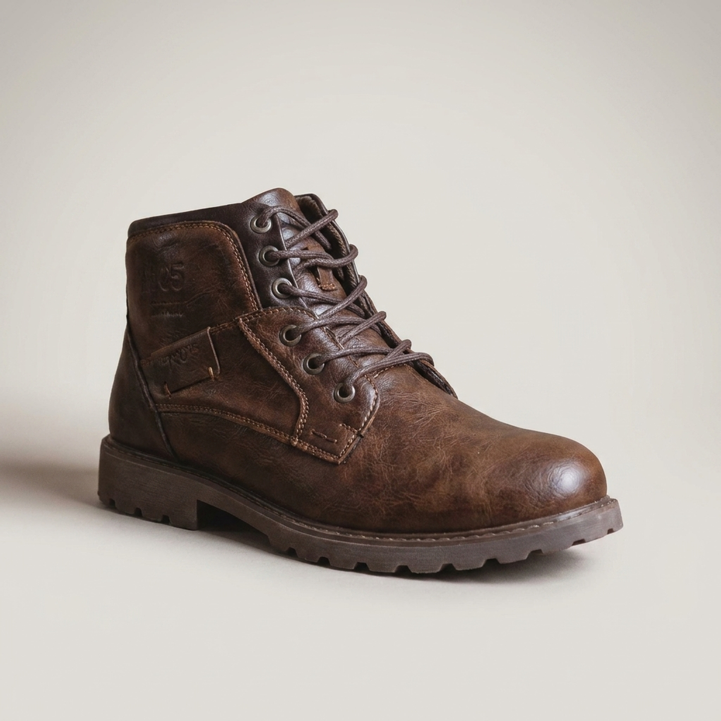 PLUXSTYLE::numise::bayard-vintage-boots::closeup-hero