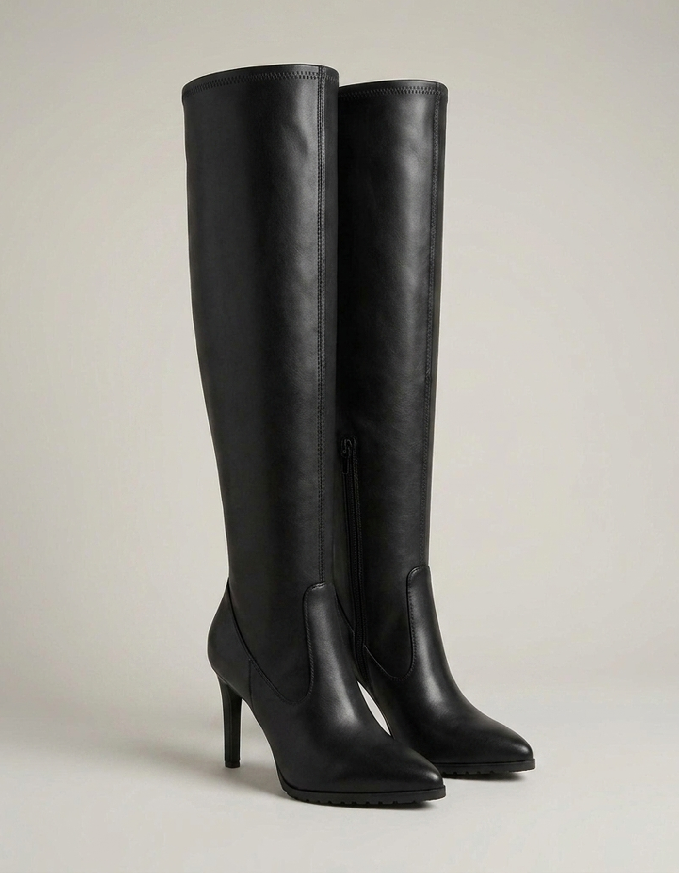 PLUXSTYLE::numise::womens-slim-heel-knee-high-boots::closeup-detail