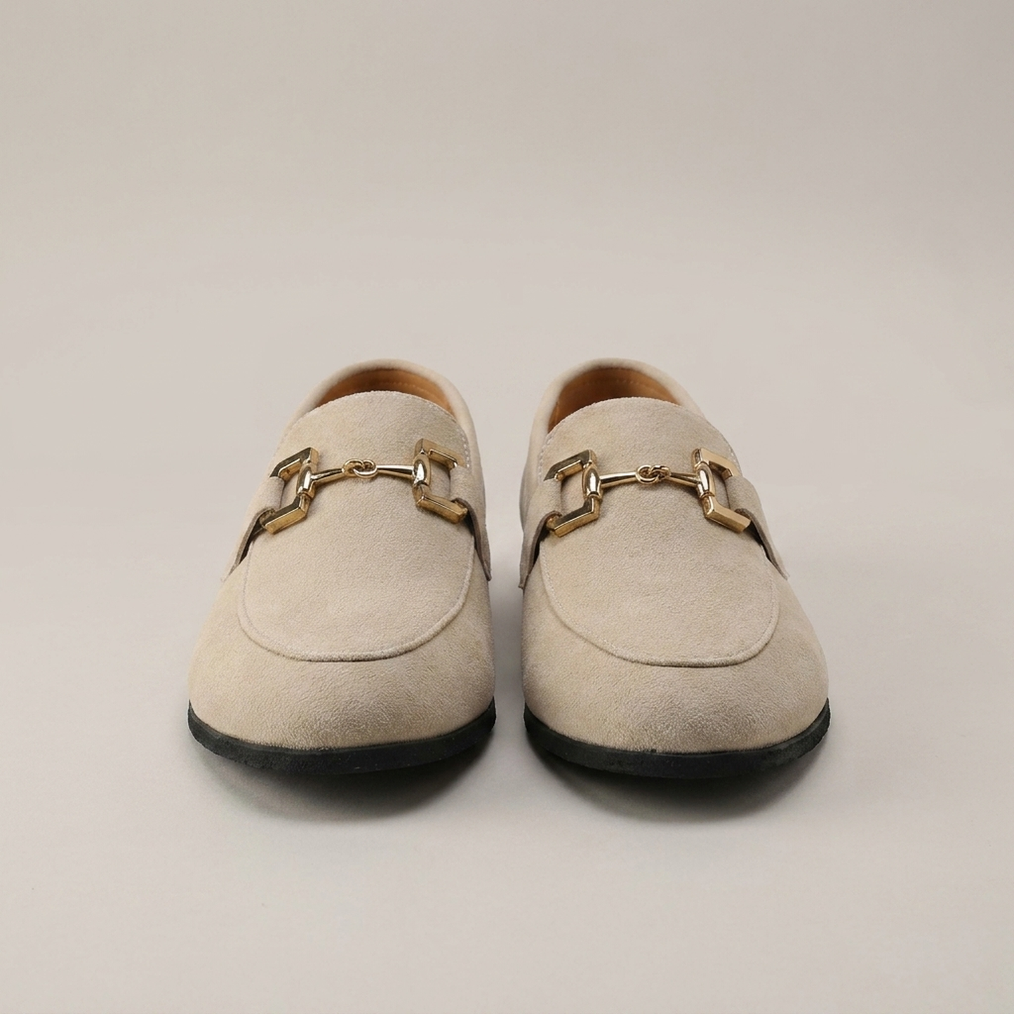 PLUXSTYLE::numise::gold-accent-everyday-loafers::pack-beige