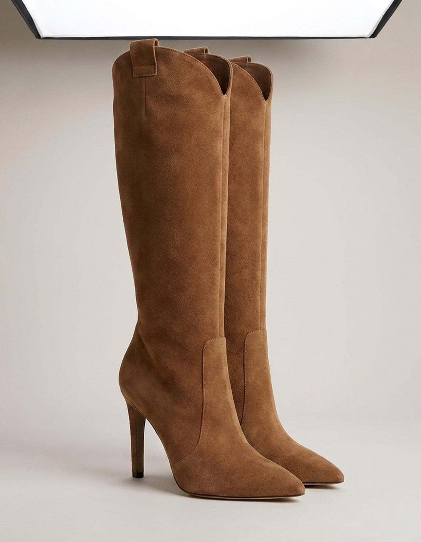 PLUXSTYLE::numise::alessia-high-heel-knee-boots::closeup-detail