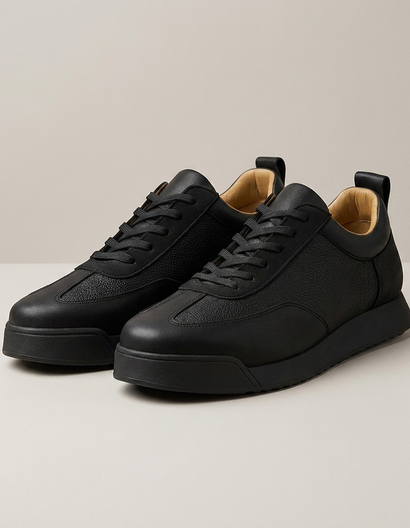 PLUXSTYLE::numise::savoni-everyday-sneakers::pack-black
